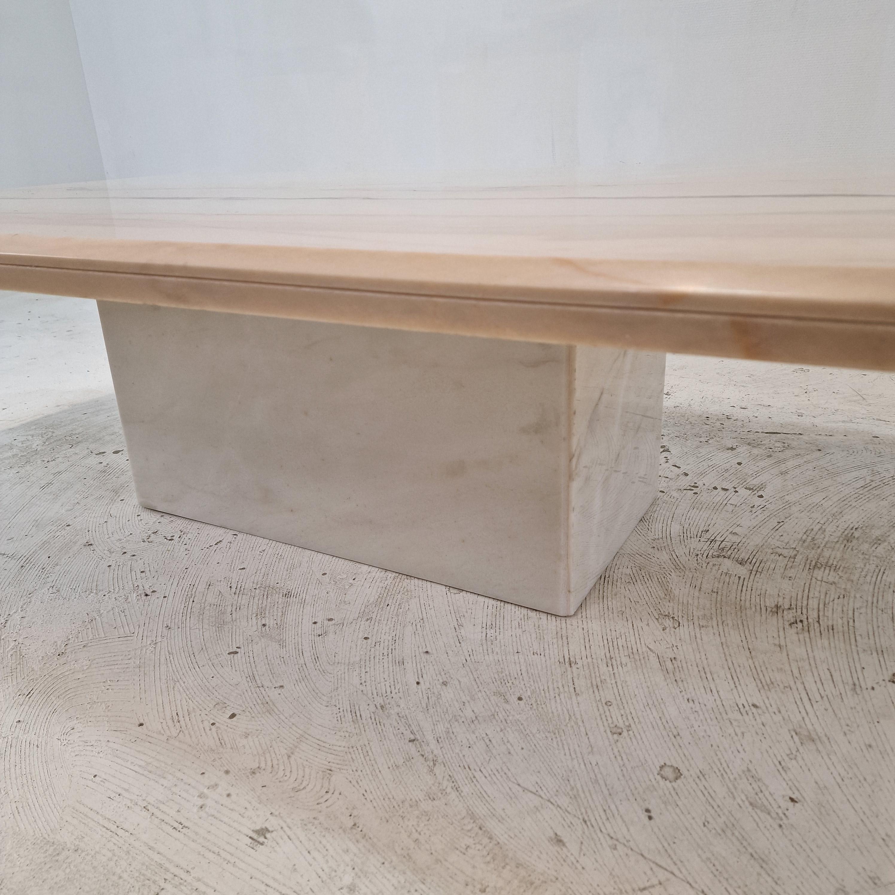 Table basse ou table d'appoint italienne en marbre, années 1980 en vente 6