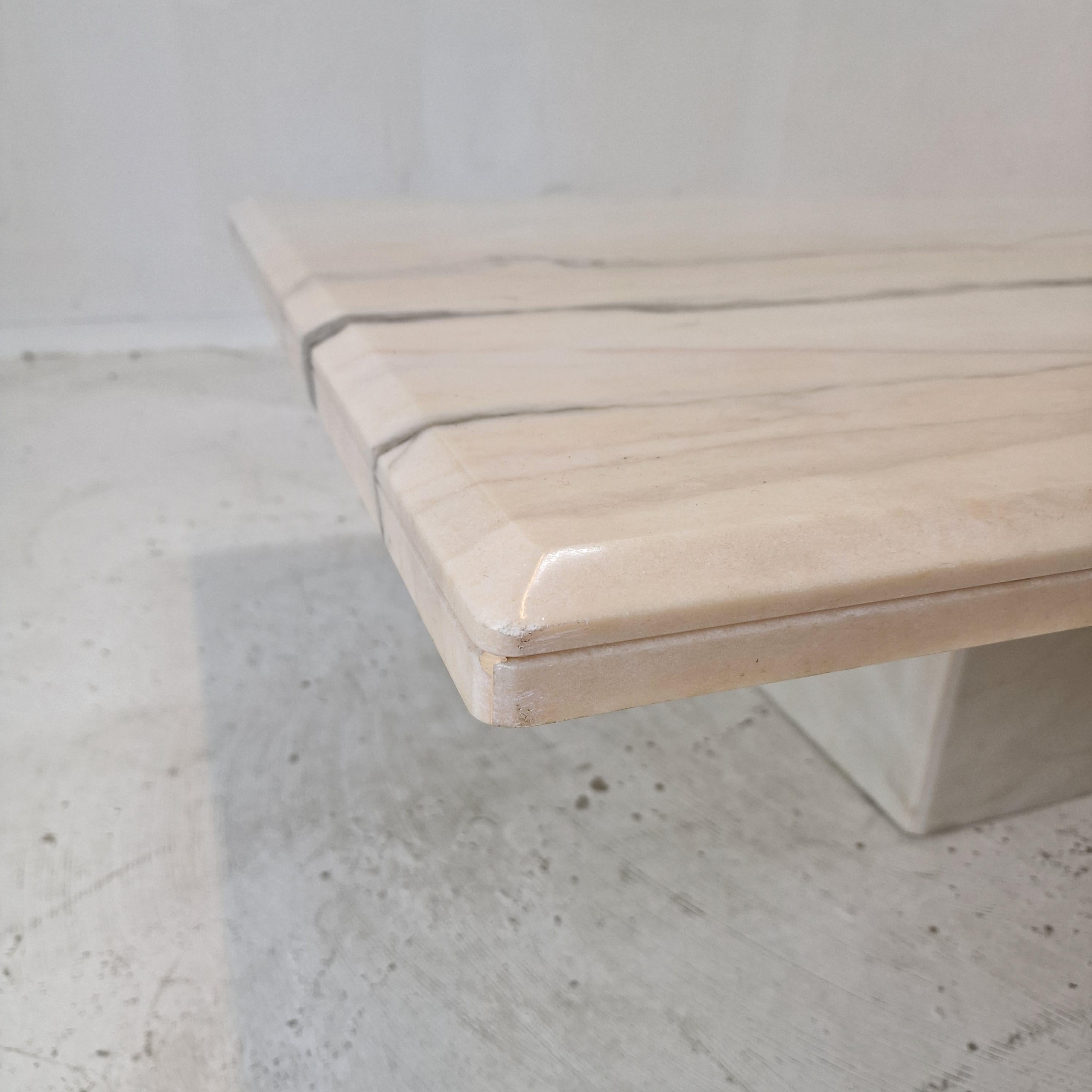 Table basse ou table d'appoint italienne en marbre, années 1980 en vente 8