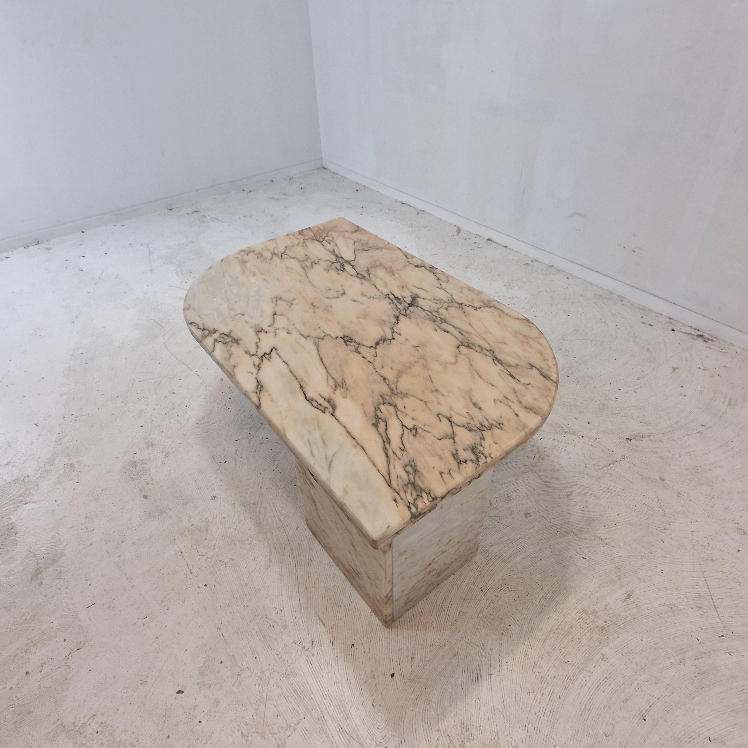 Hand-Crafted Italian Marble Coffee or Side Table, 1980s For Sale