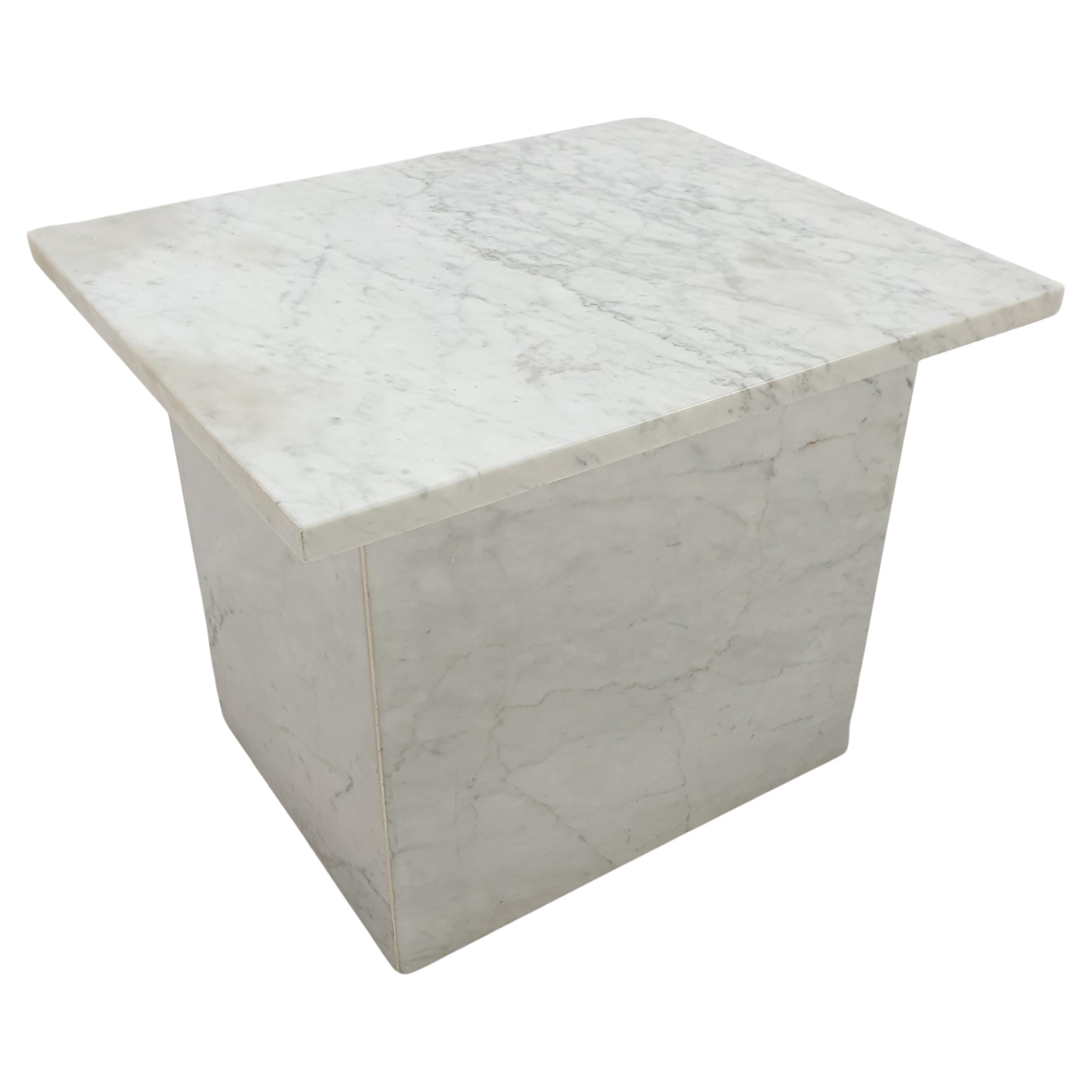Table basse ou table d'appoint italienne en marbre, années 1980