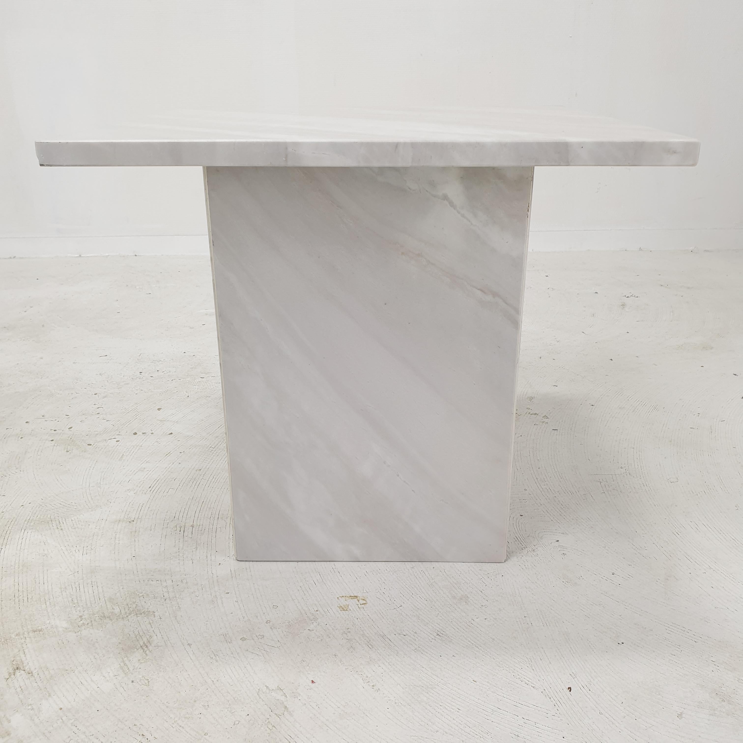 Table basse ou table d'appoint italienne en marbre, années 1980 en vente 4
