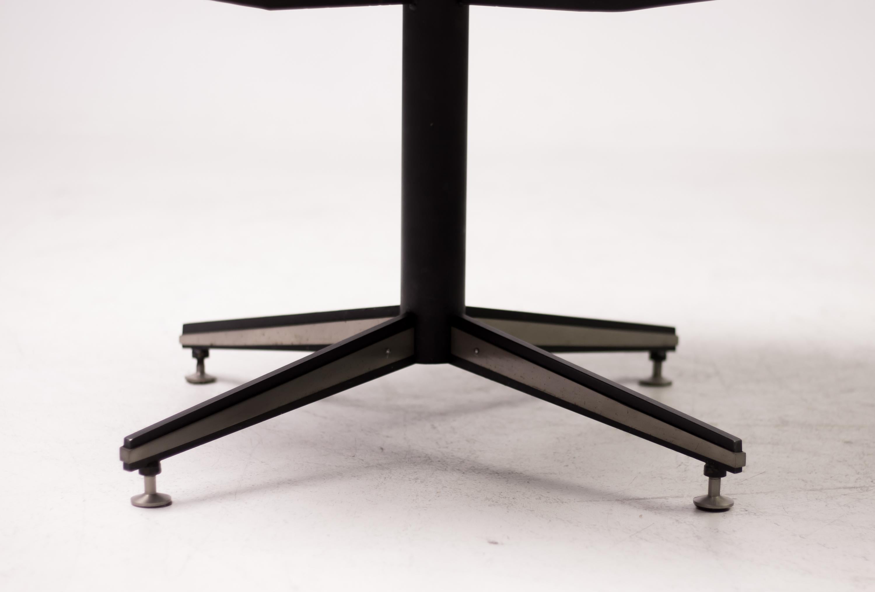 Couchtisch aus italienischem Marmor, 1950 (Moderne der Mitte des Jahrhunderts) im Angebot