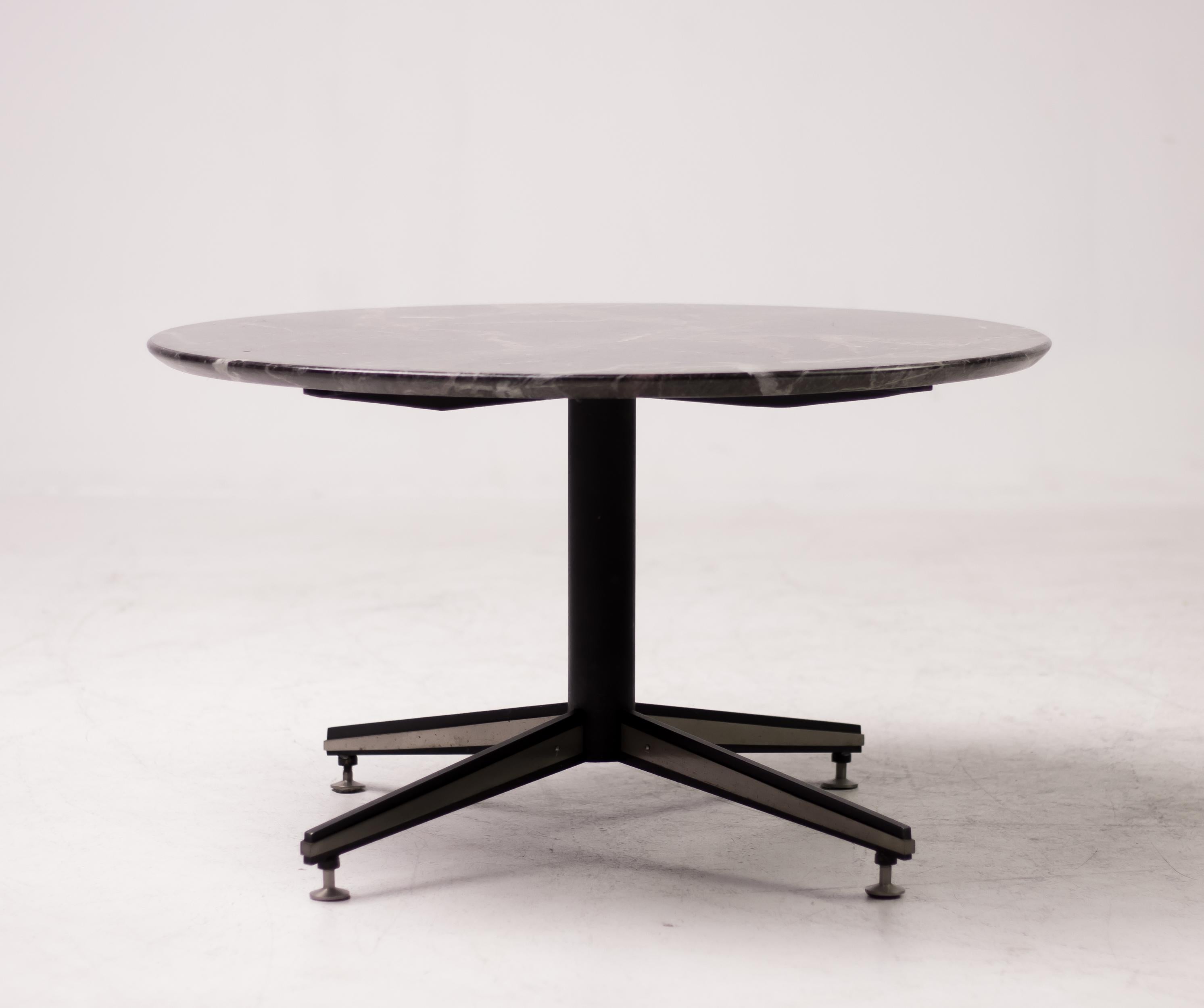 Couchtisch aus italienischem Marmor, 1950 (20. Jahrhundert) im Angebot