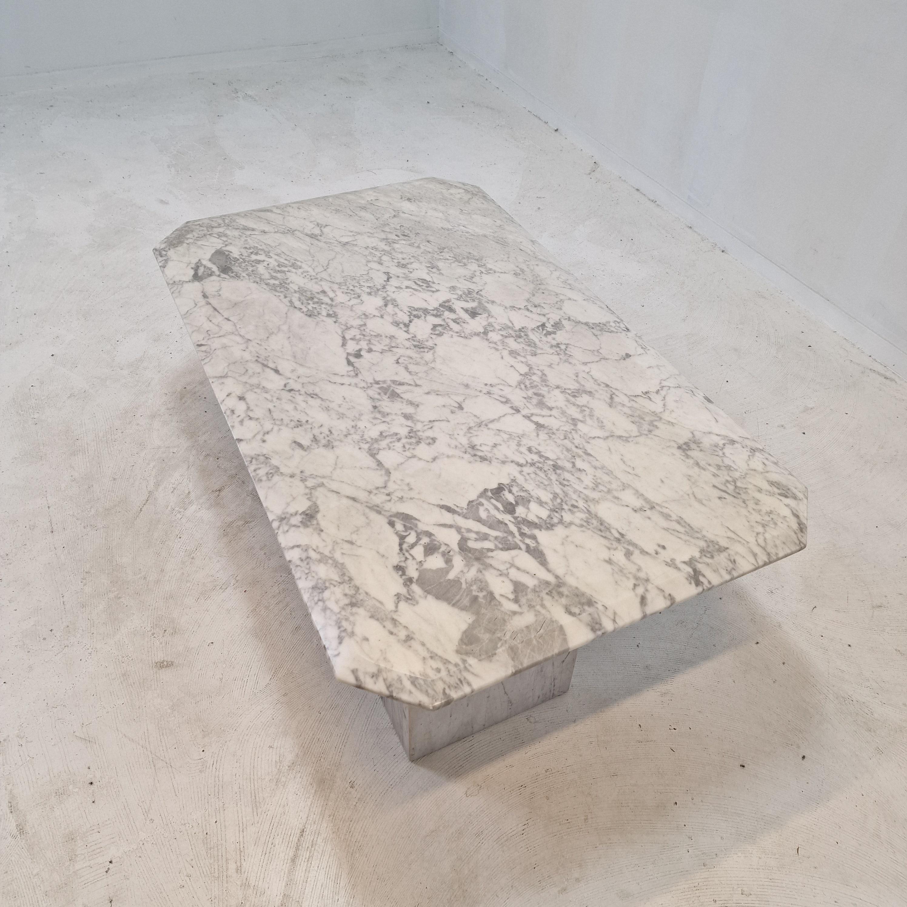 Italian Marble Coffee Table, 1970s For Sale 4