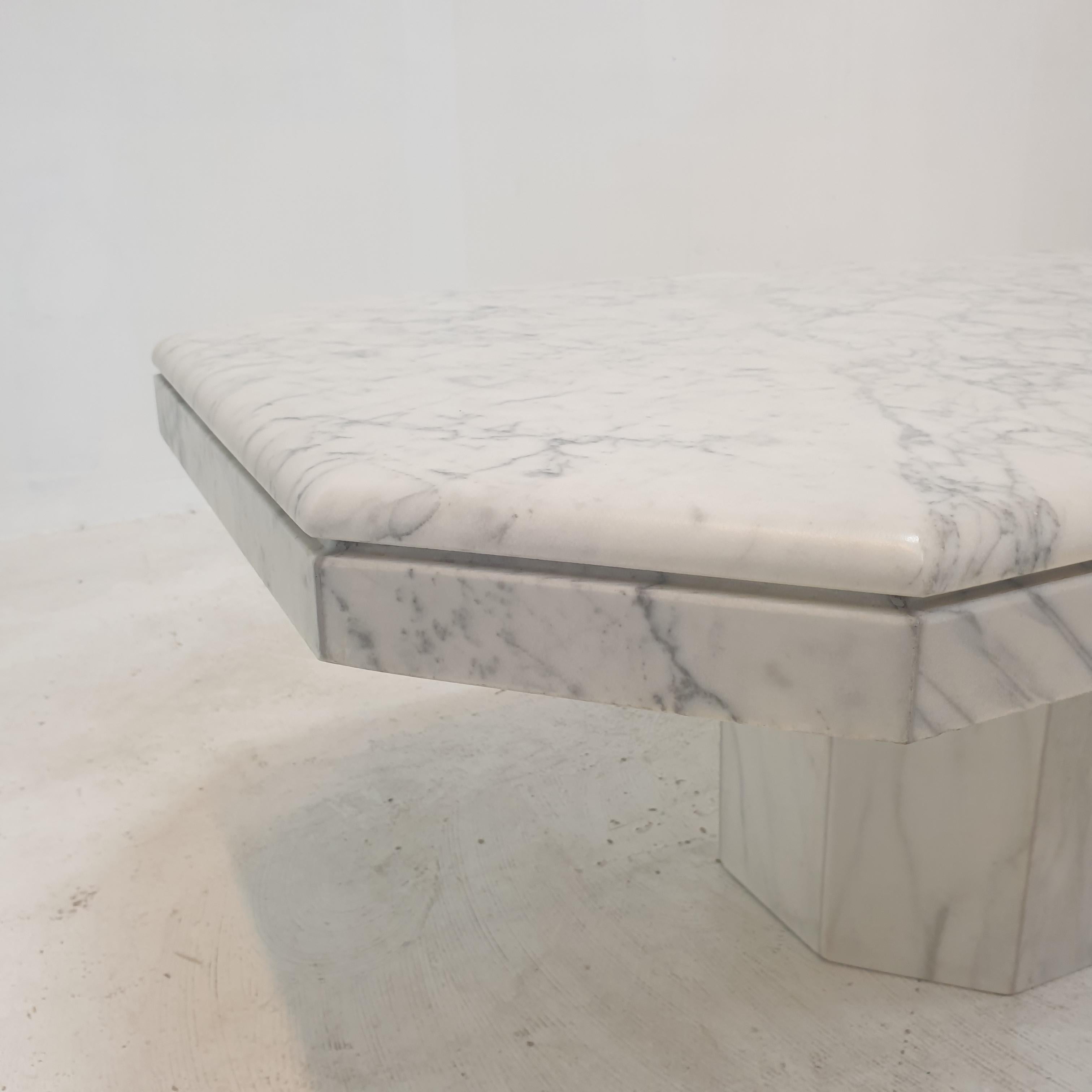 Italian Marble Coffee Table, 1970's For Sale 11
