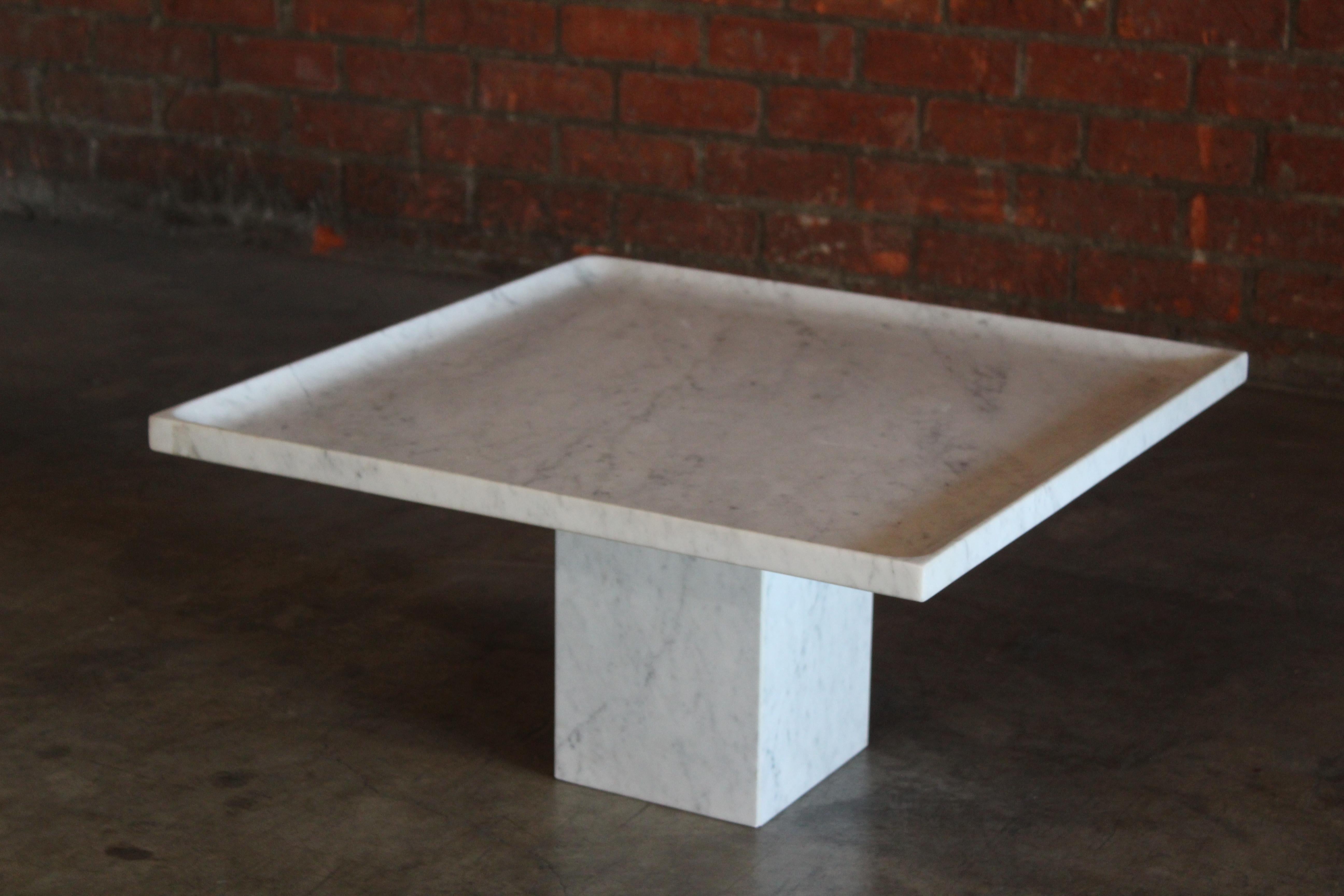 Italian Marble Coffee Table, 1970s In Good Condition In Los Angeles, CA