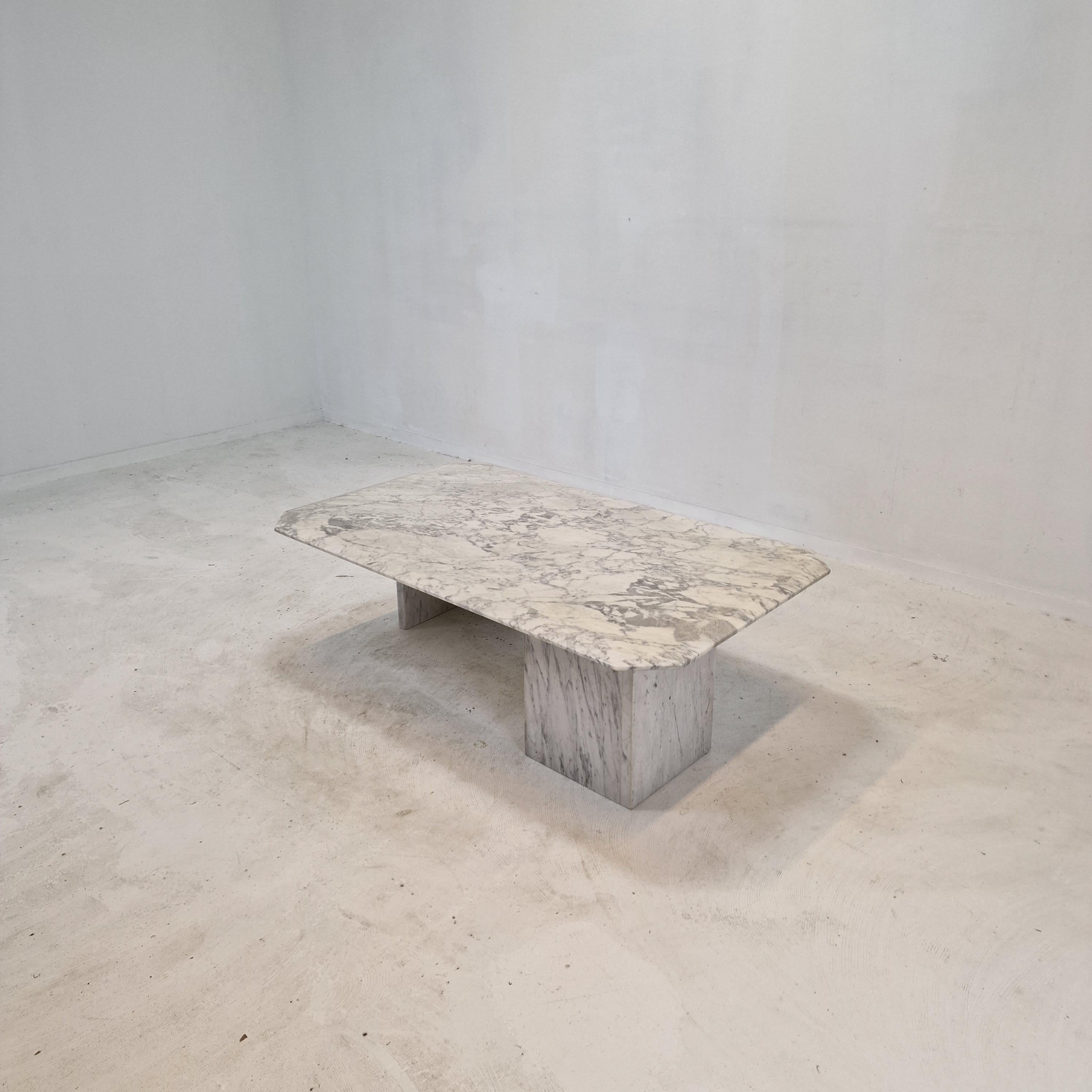 Late 20th Century Italian Marble Coffee Table, 1970s For Sale