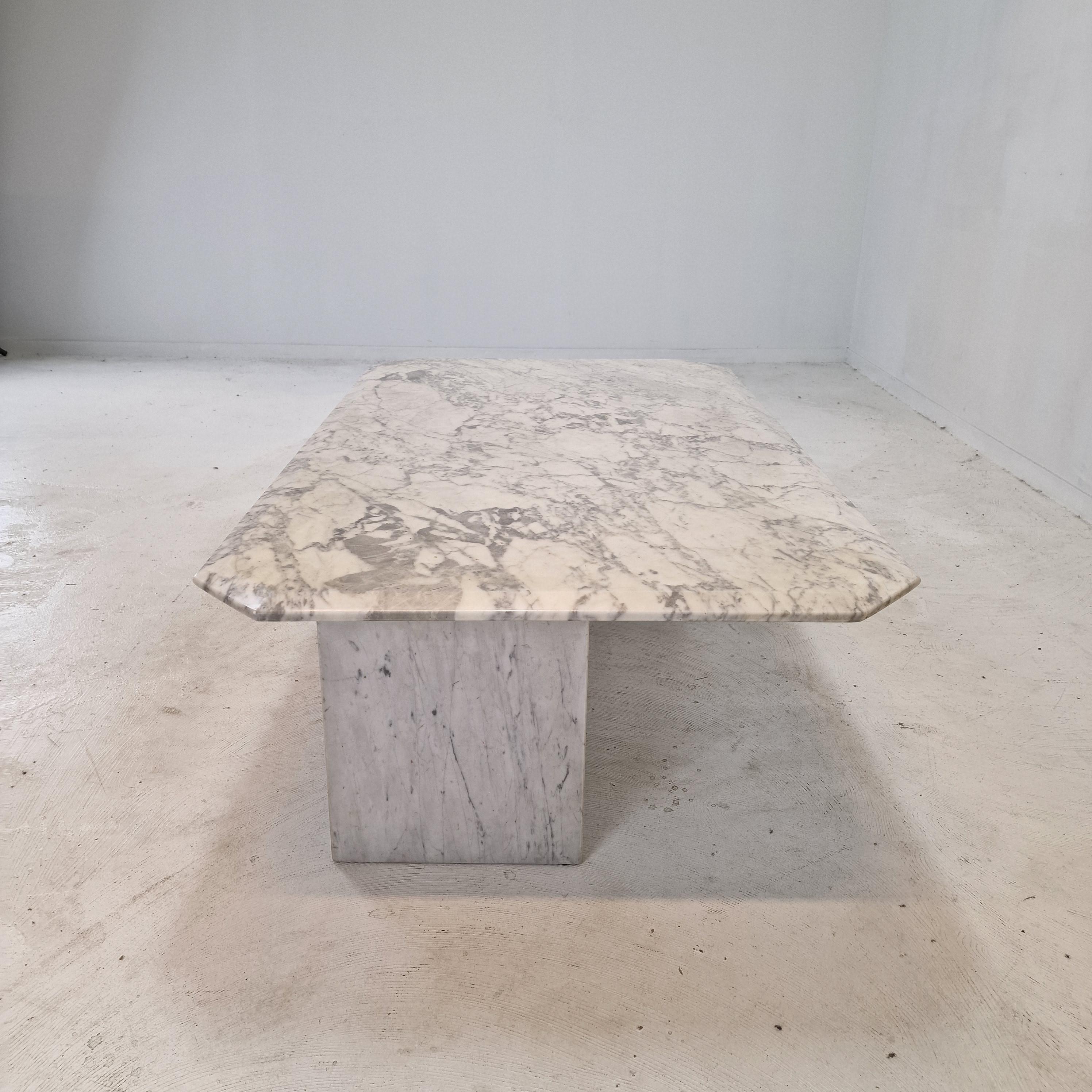 Italian Marble Coffee Table, 1970s For Sale 2