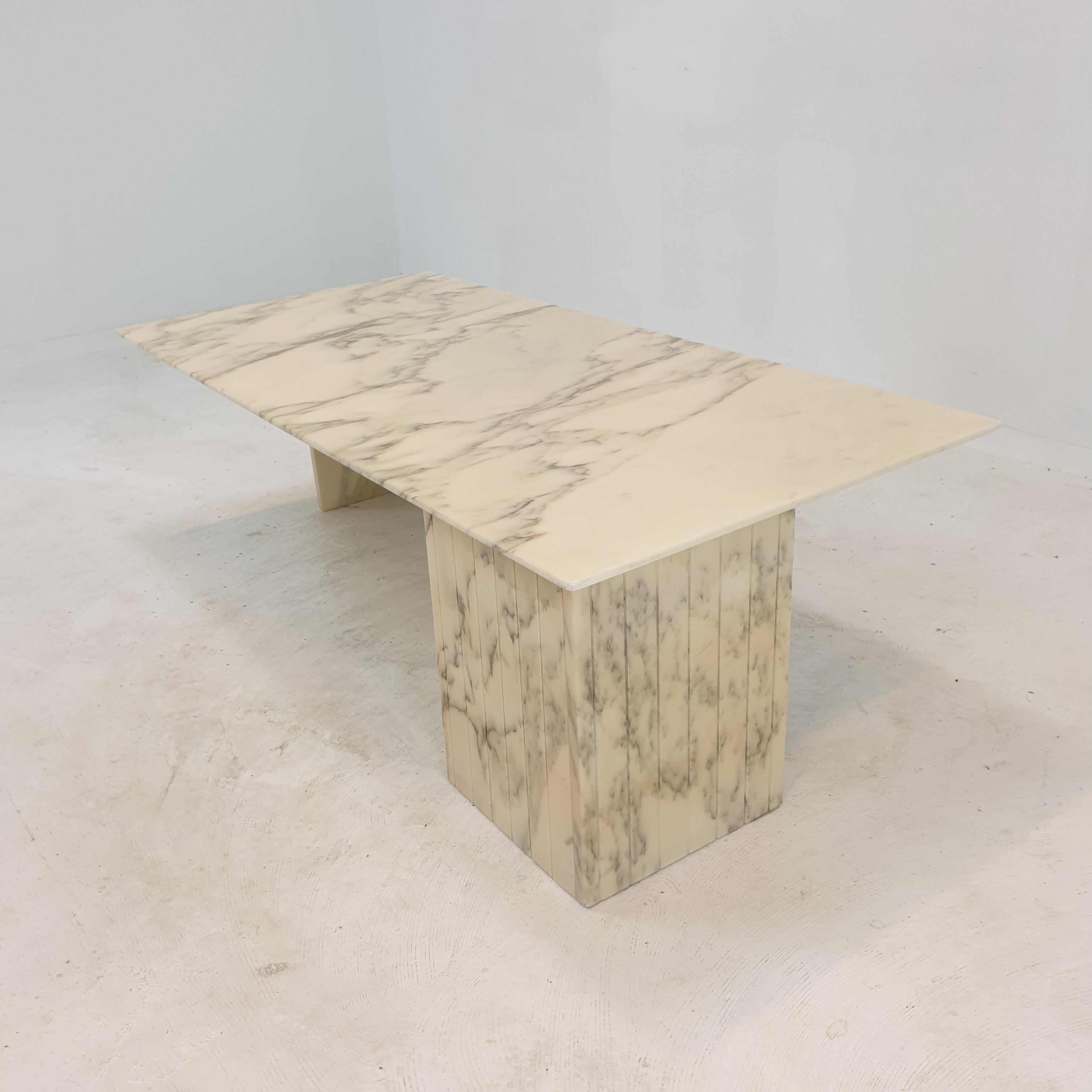 Italian Marble Coffee Table, 1970s For Sale 2