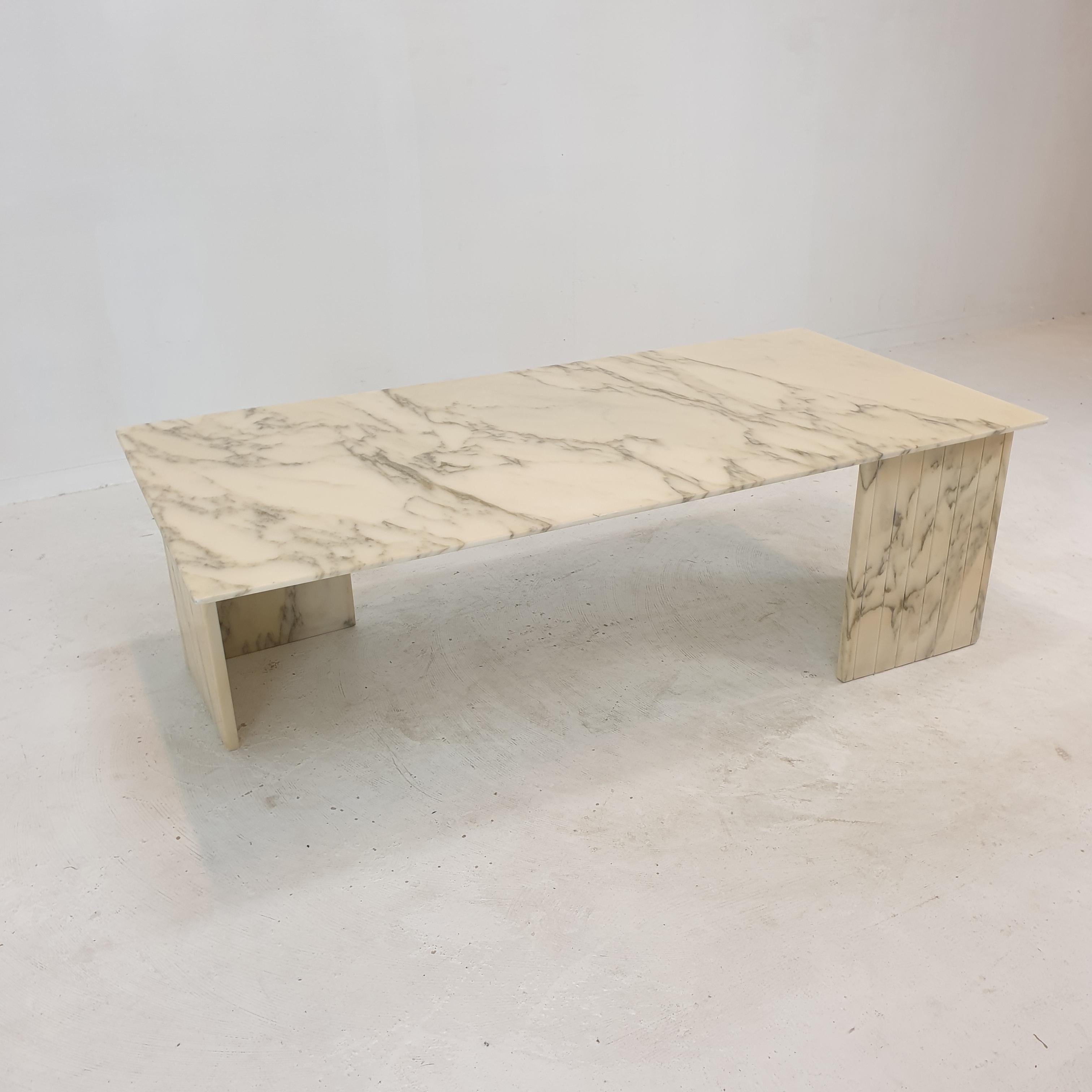 Italian Marble Coffee Table, 1970s For Sale 3
