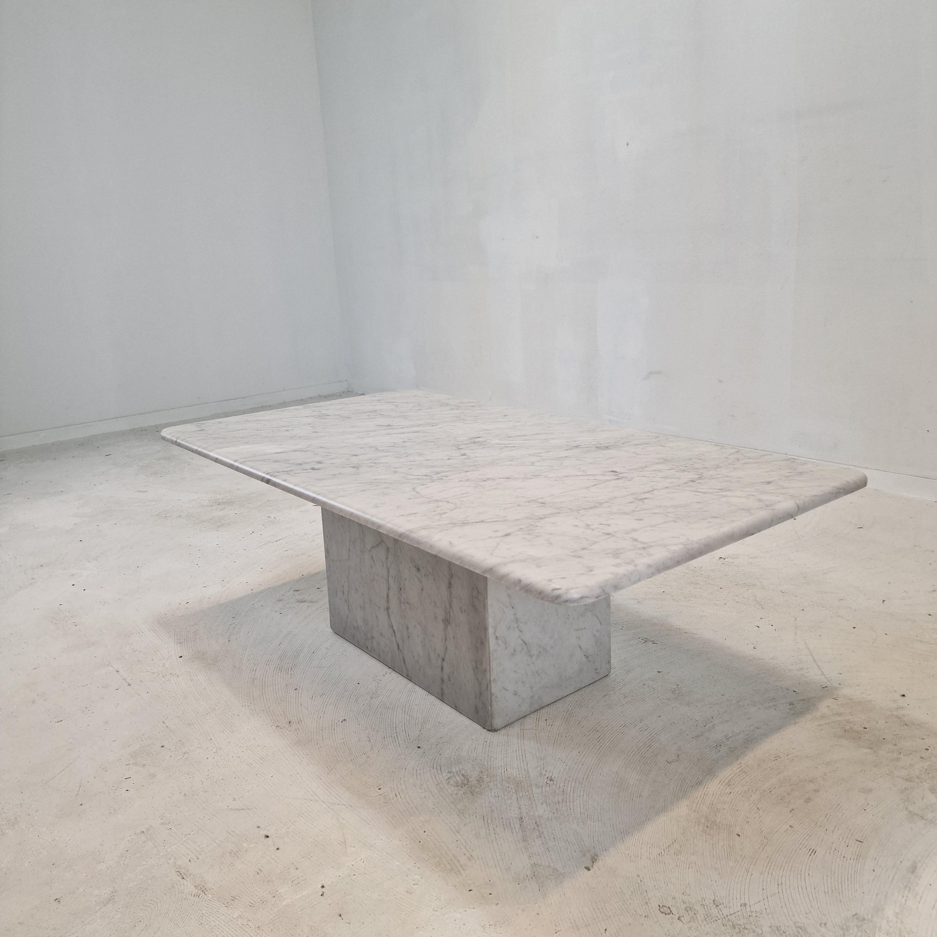 Italian Marble Coffee Table, 1980s For Sale 4
