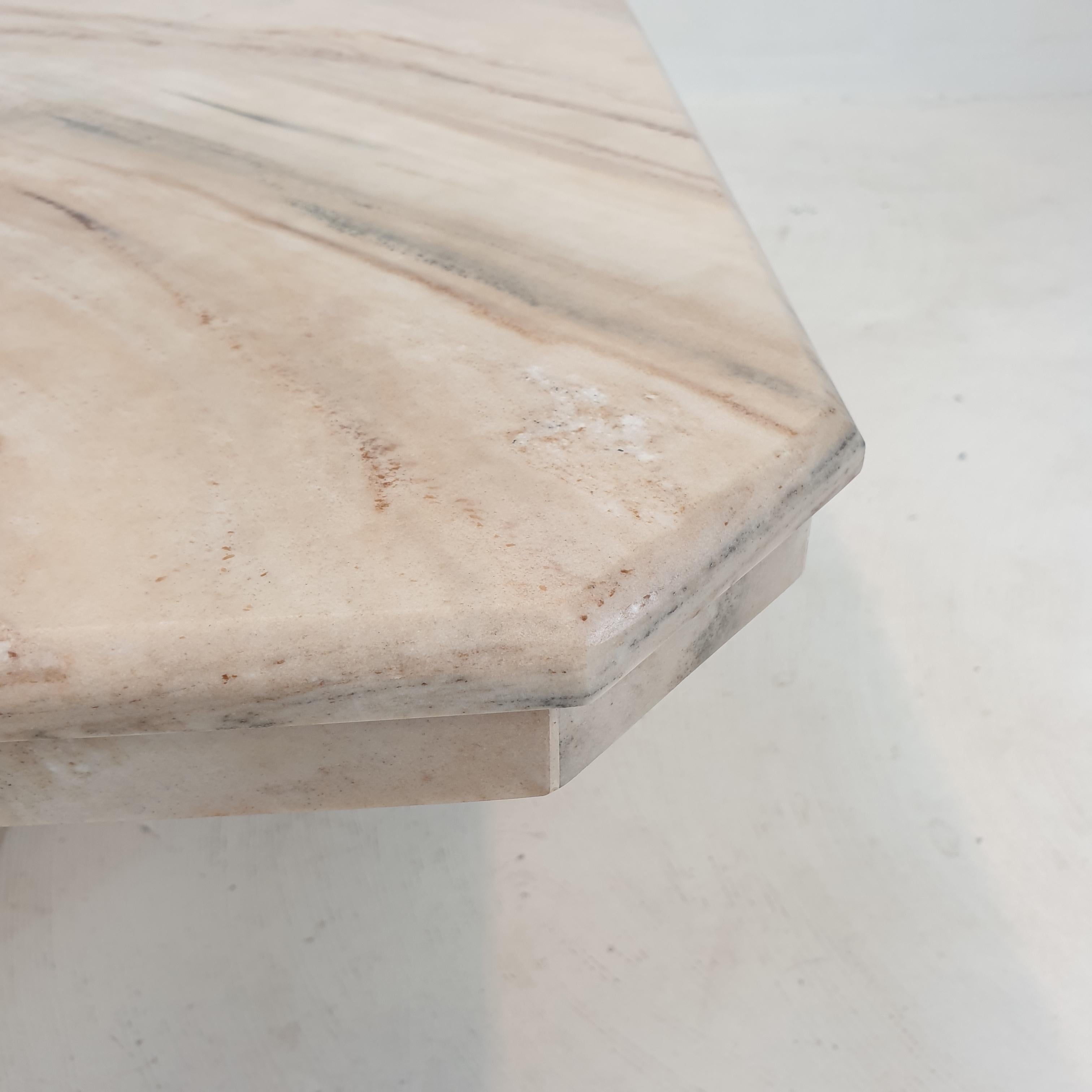 Table basse italienne en marbre, années 1980 en vente 7