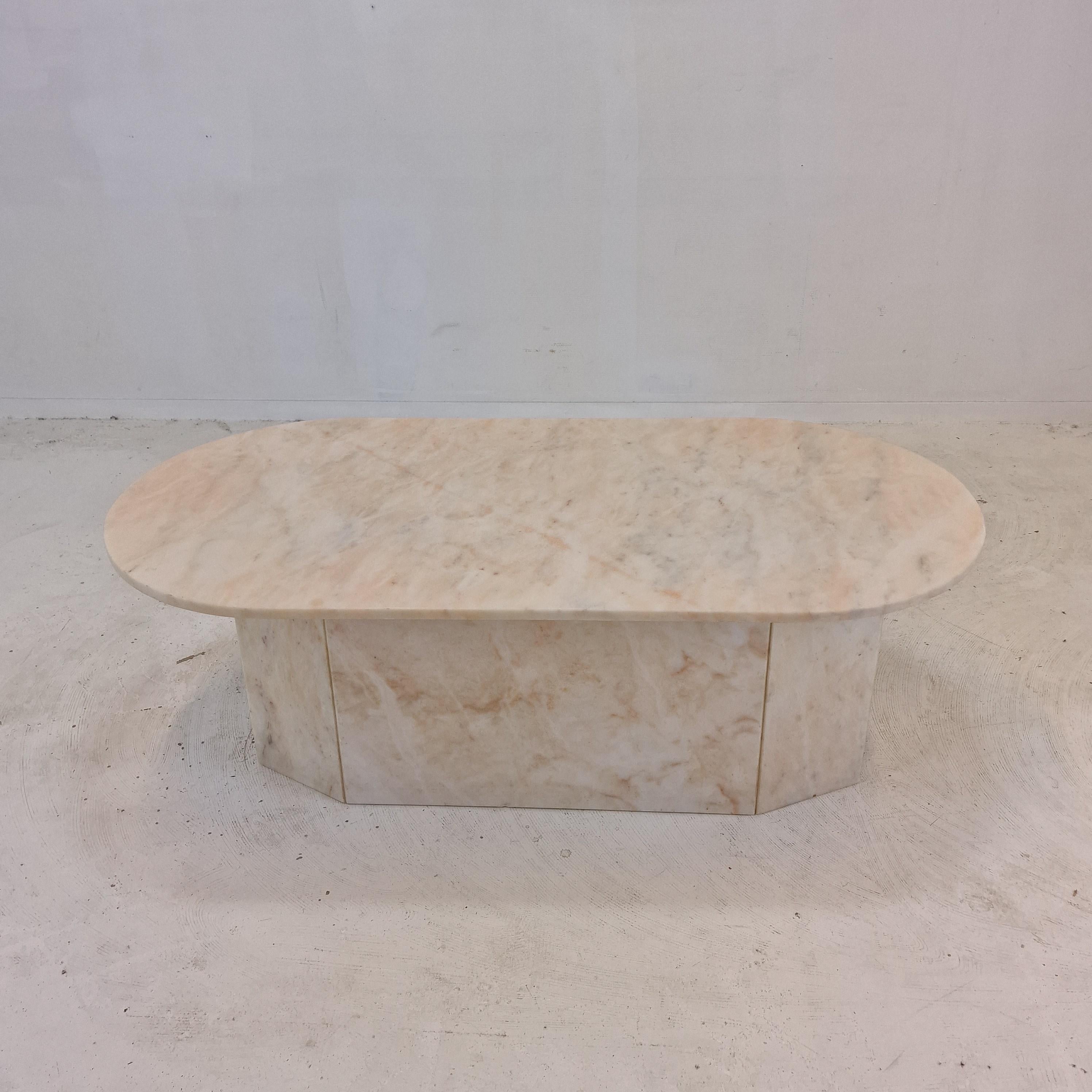 Italian Marble Coffee Table, 1980s In Good Condition For Sale In Oud Beijerland, NL