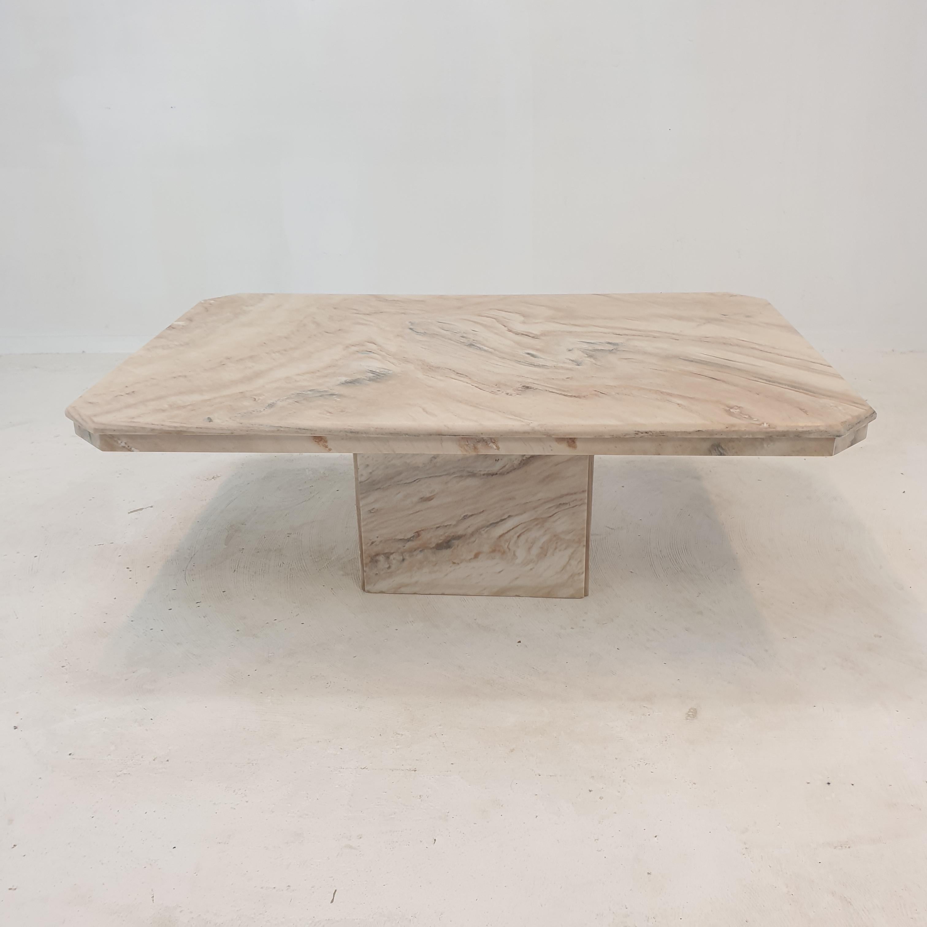 Italian Marble Coffee Table, 1980's For Sale 2