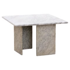 Italian Marble coffee table, timeless design from the 1970s