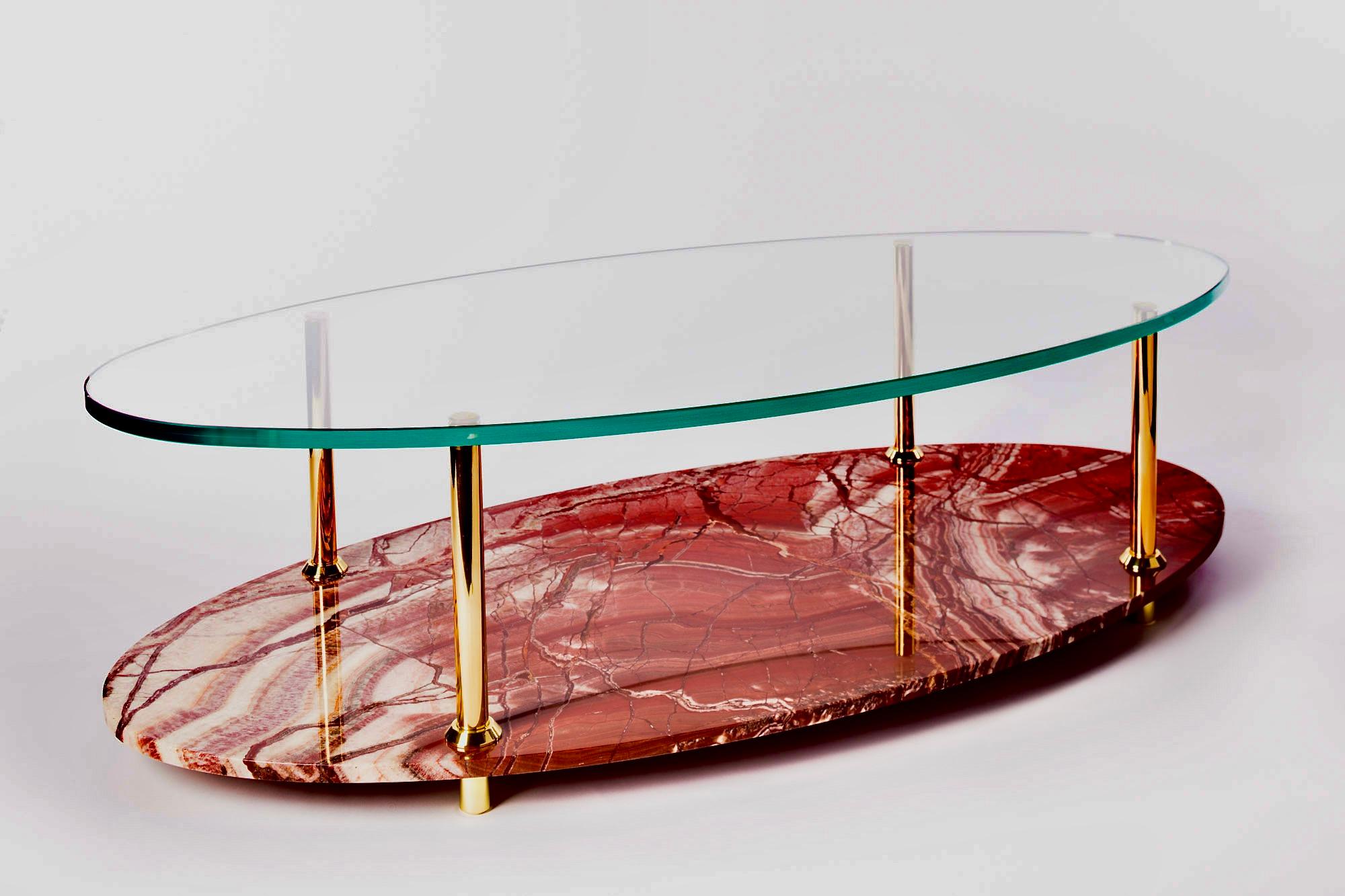 Marbre Table basse italienne avec plateau en verre marbré et pieds en laiton massif en vente