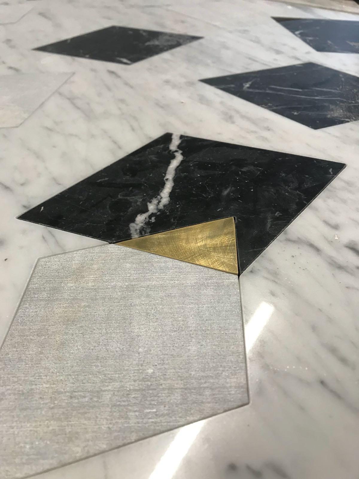 Italian Marble Center Table with Inlayed Diamonds in Brass and Carrara Marble In New Condition For Sale In Fairfield, CT
