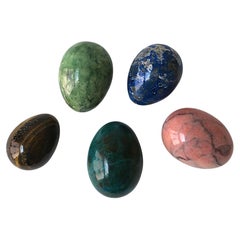 Esculturas de huevos de mármol italiano