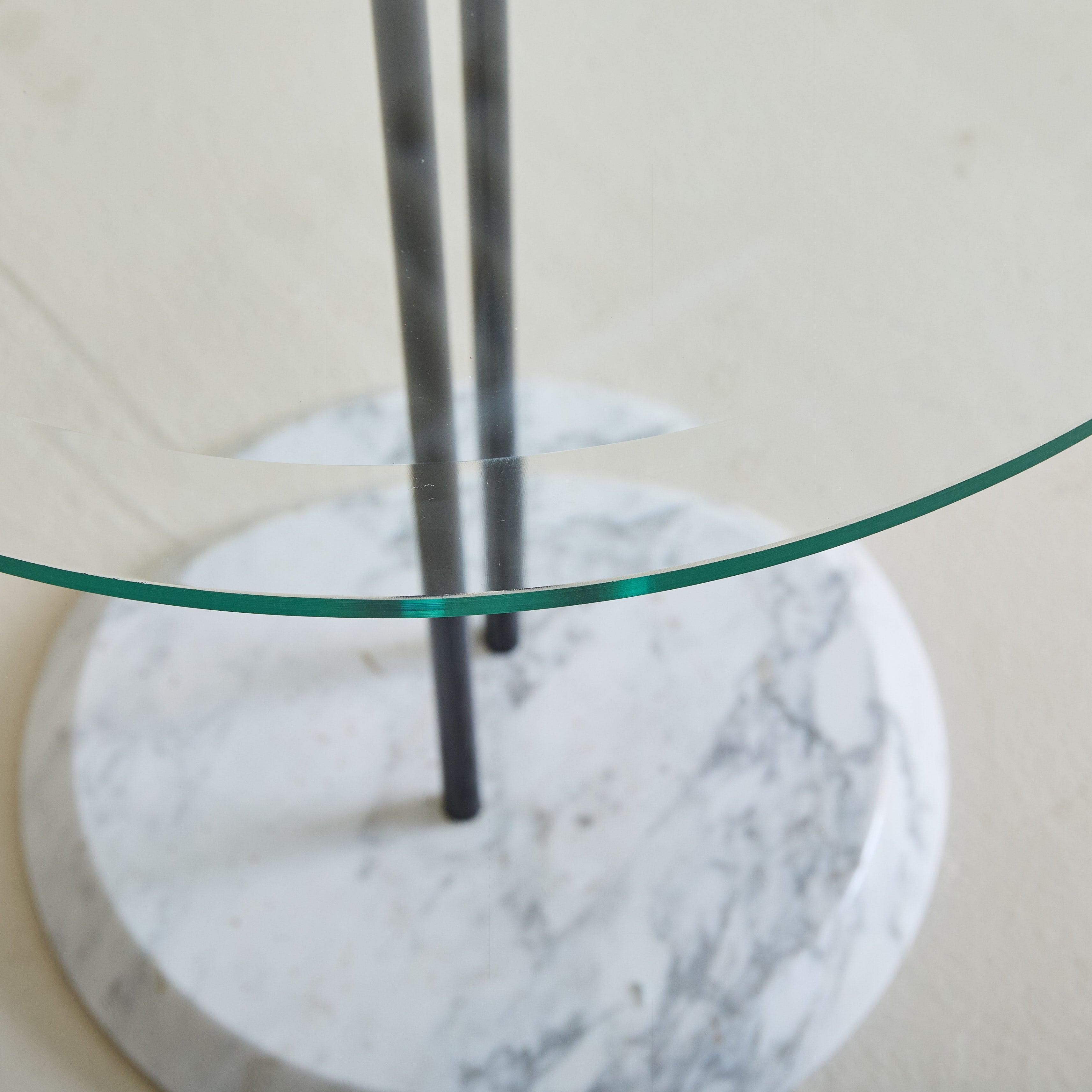 Table d'appoint italienne en marbre et verre attribuée à Vico Magistretti pour Cattelan Italia, 1980 en vente 1