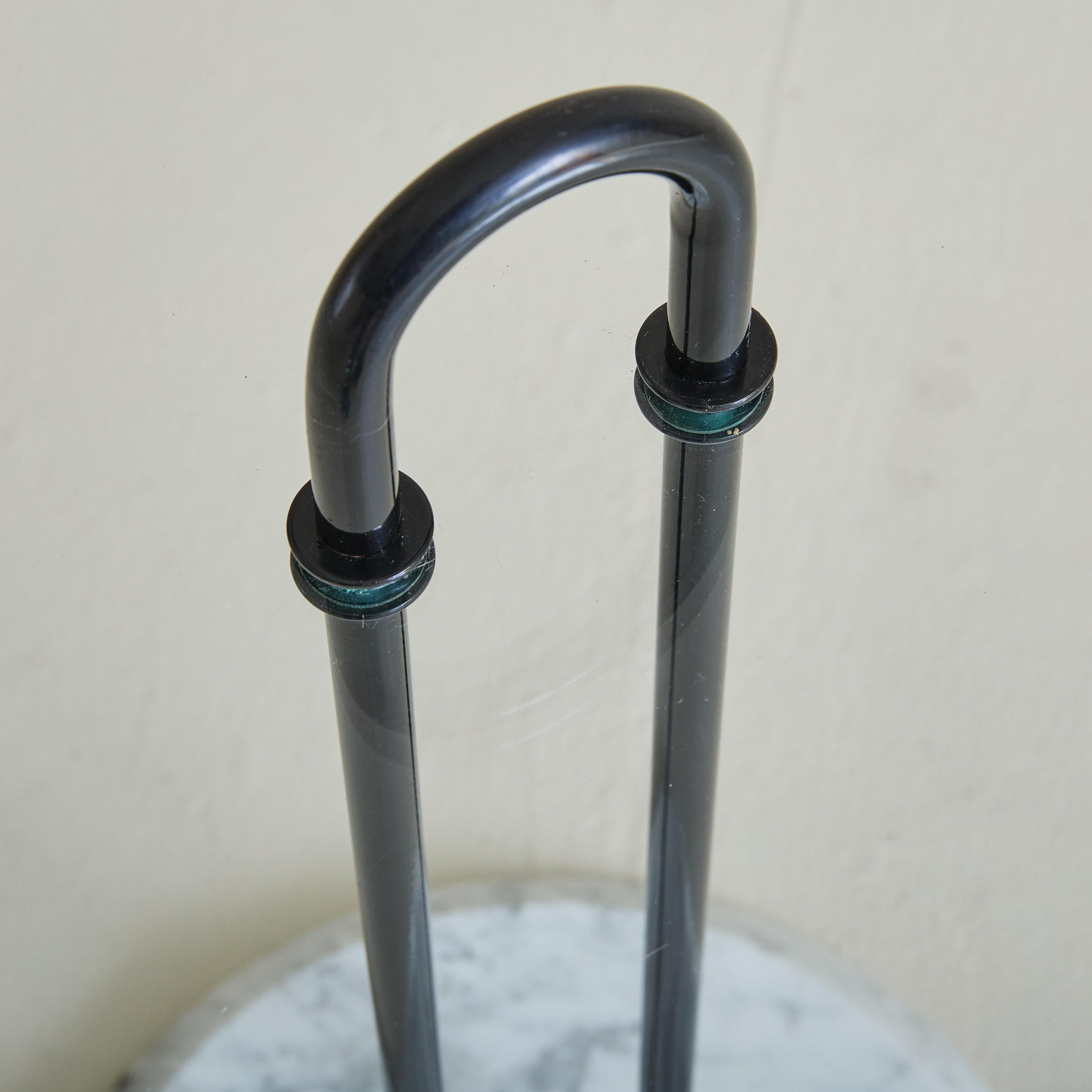 Table d'appoint italienne en marbre et verre attribuée à Vico Magistretti pour Cattelan Italia, 1980 en vente 3