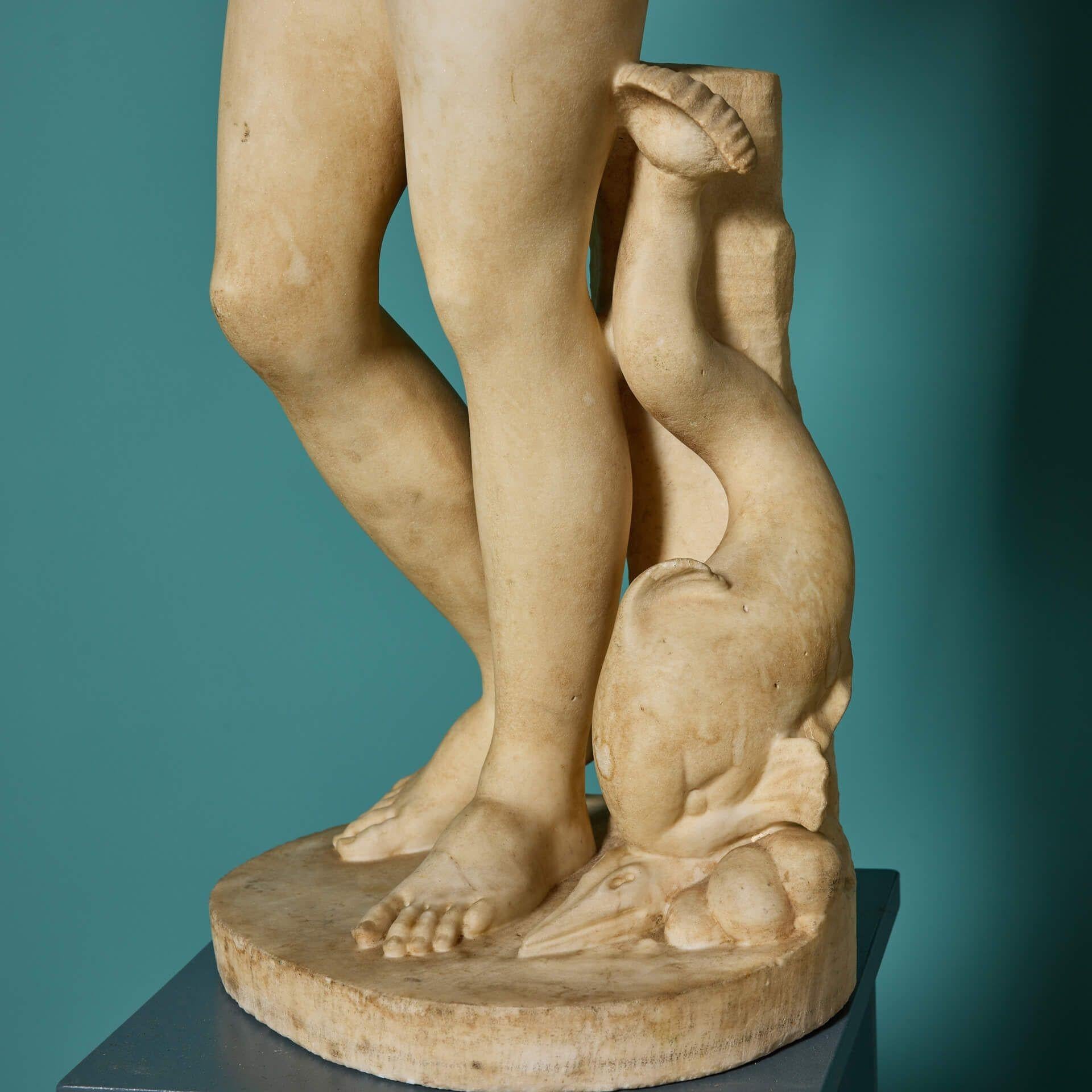 Italian Marble Grand Tour Figure of Venus De Medici In Fair Condition For Sale In Wormelow, Herefordshire