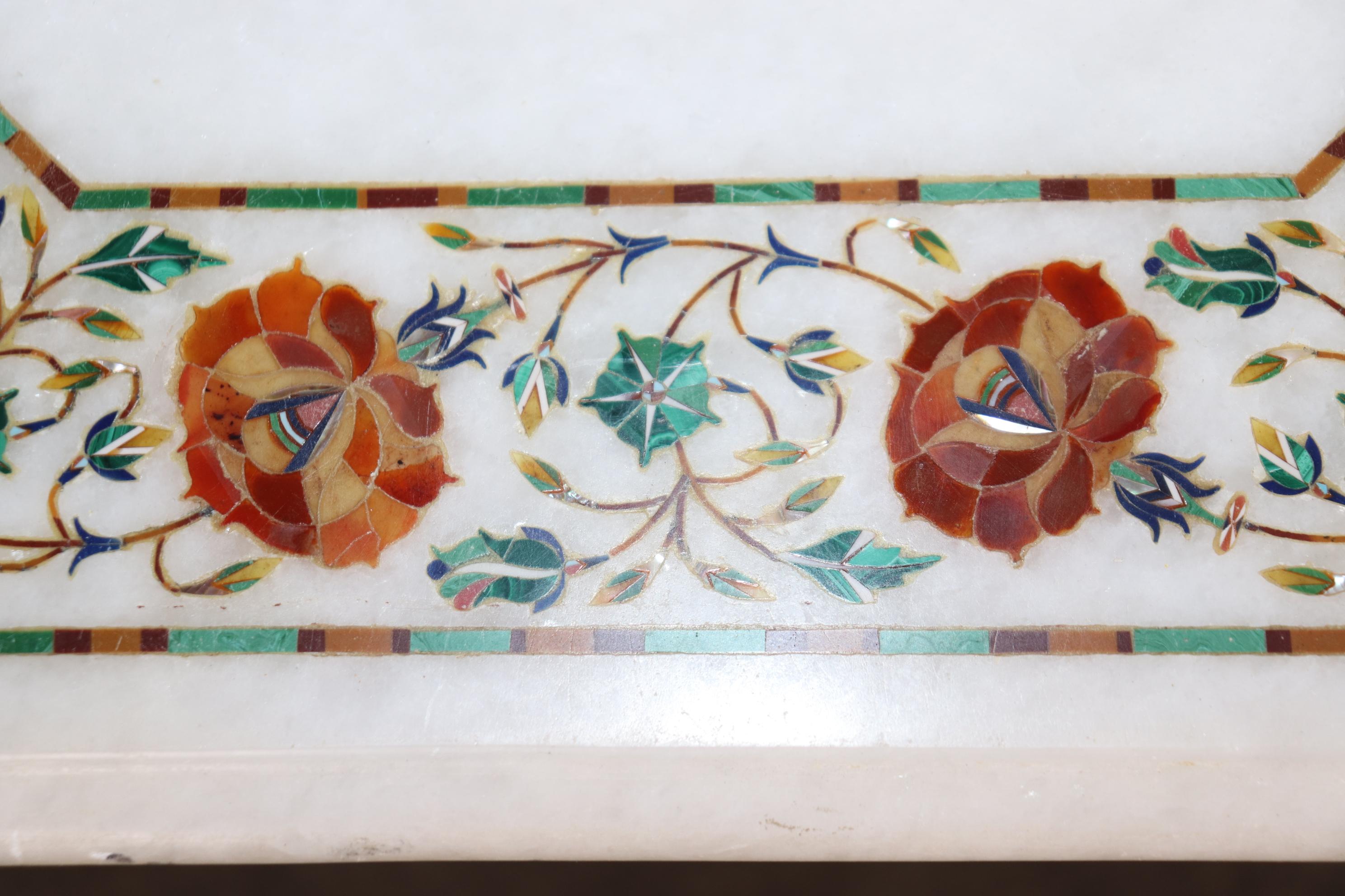 Achteckiger italienischer Pietra Dura-Schmiedeeisen-Beistelltisch mit Marmorintarsien, Pietra Dura, 1950 im Angebot 4
