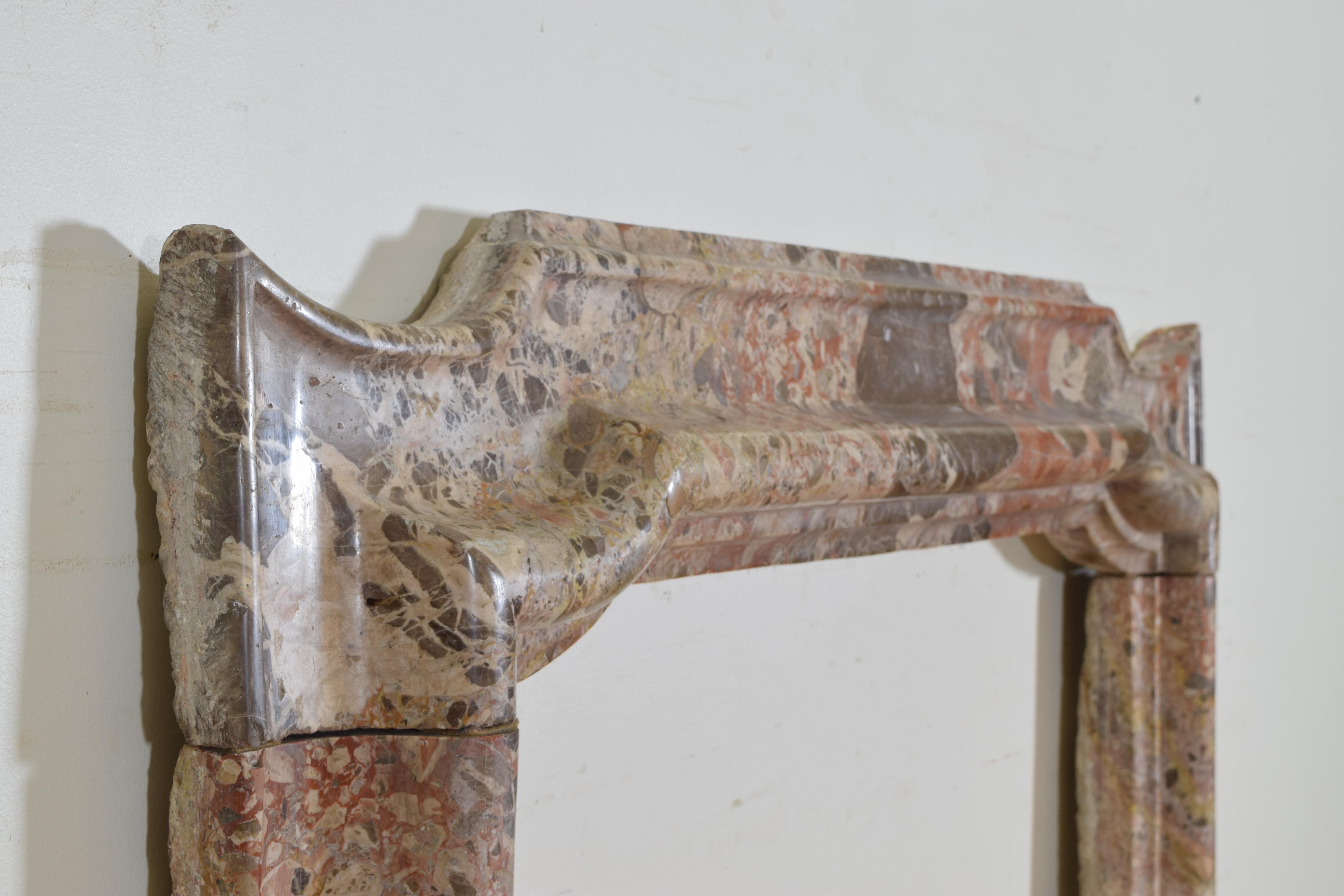 Italian Marble Mantelpiece from Early 18th Century, Louis XIV Period For Sale 2