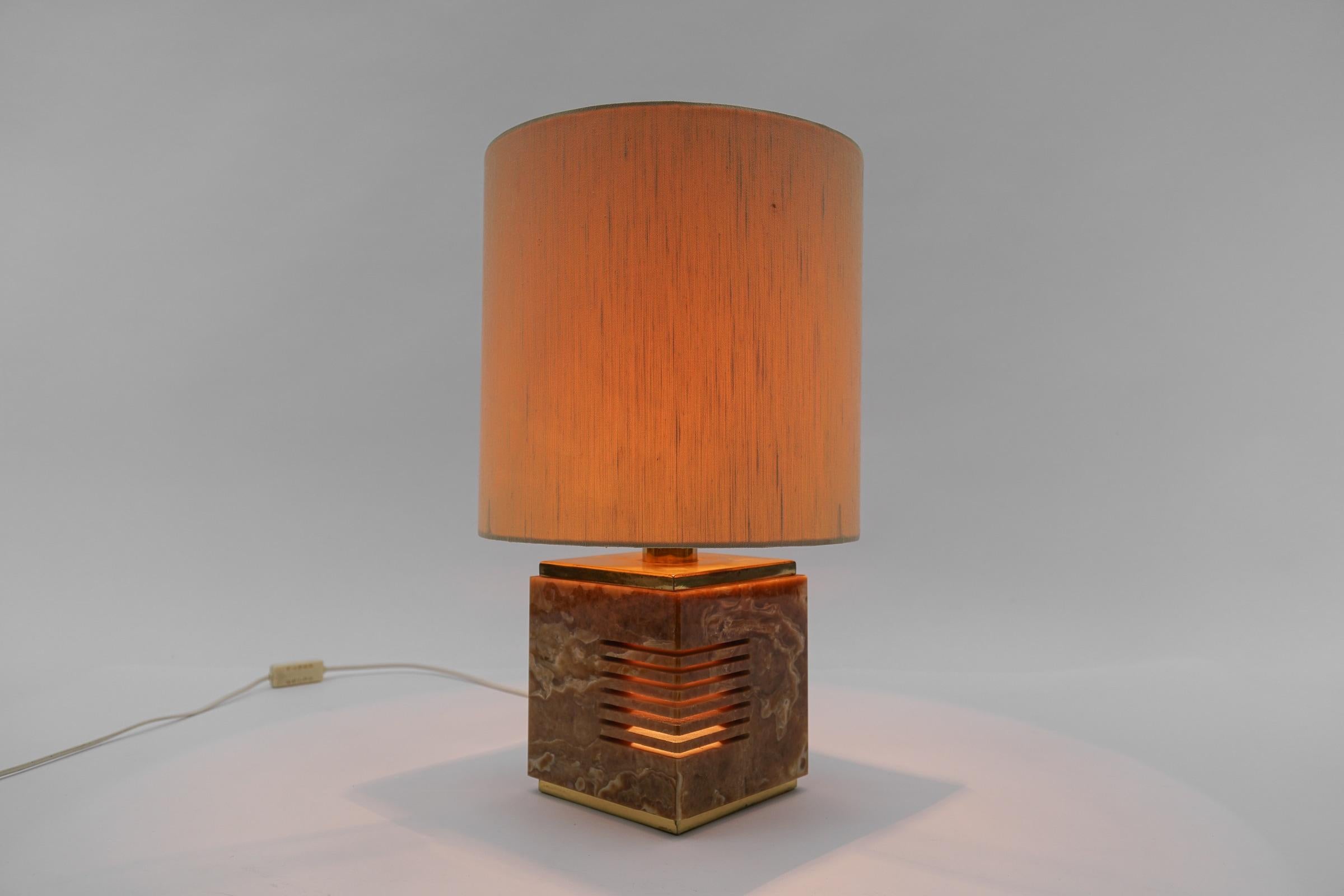 Lampe de bureau italienne en marbre de style mi-siècle moderne, années 1960  en vente 1