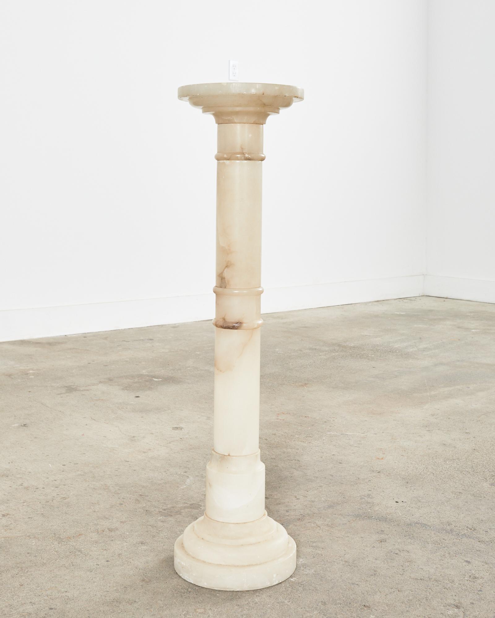Italian Neoclassical Alabaster Pedestal Plant Stand or Drinks Table In Good Condition In Rio Vista, CA