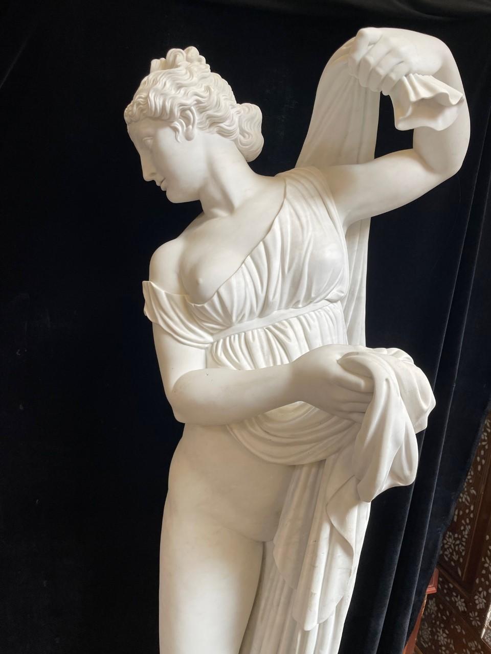 Italian  Marble Nude Figure Statue On A Grey Marble Base In Good Condition For Sale In Cypress, CA