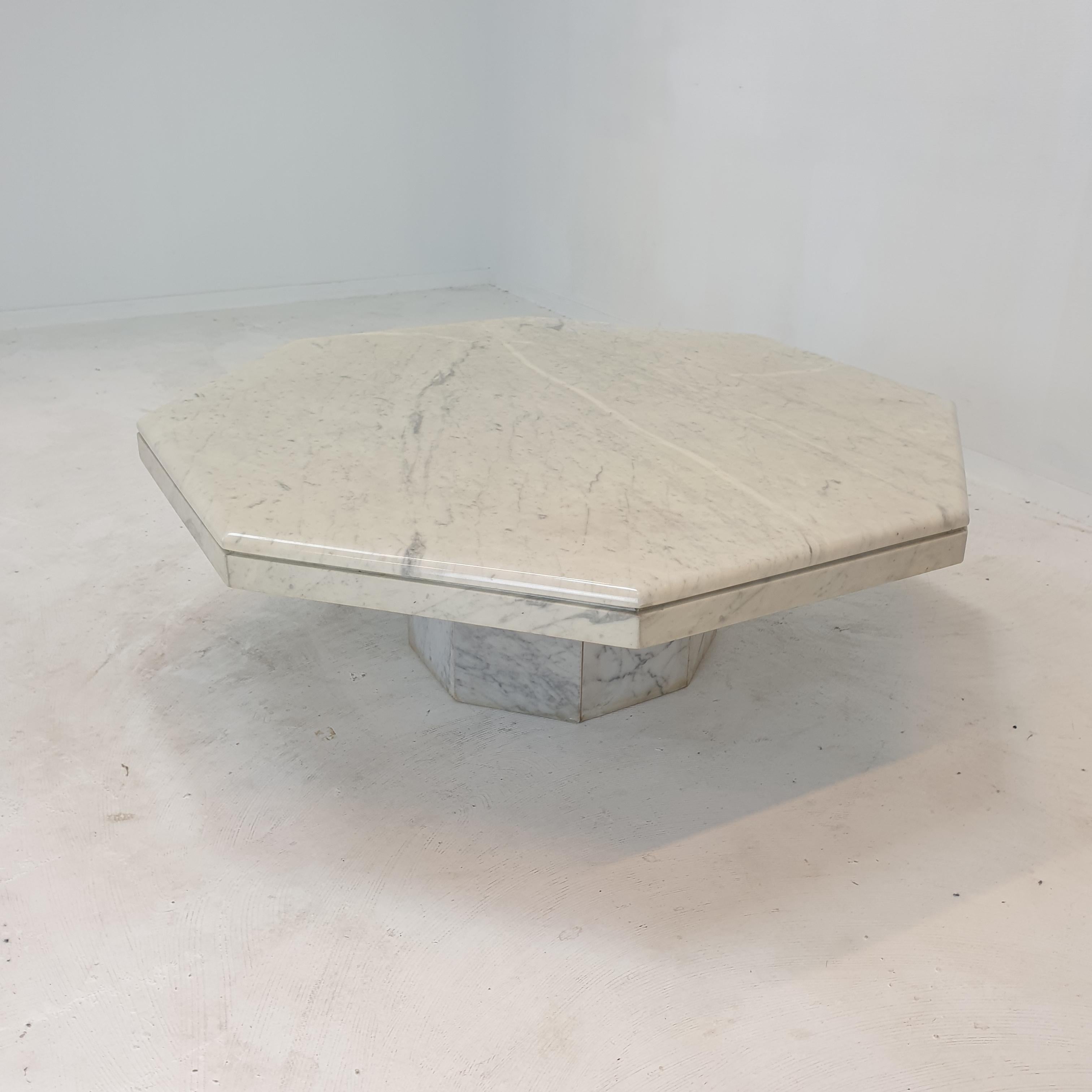 Italian Marble Octagon Coffee Table, 1980's For Sale 7