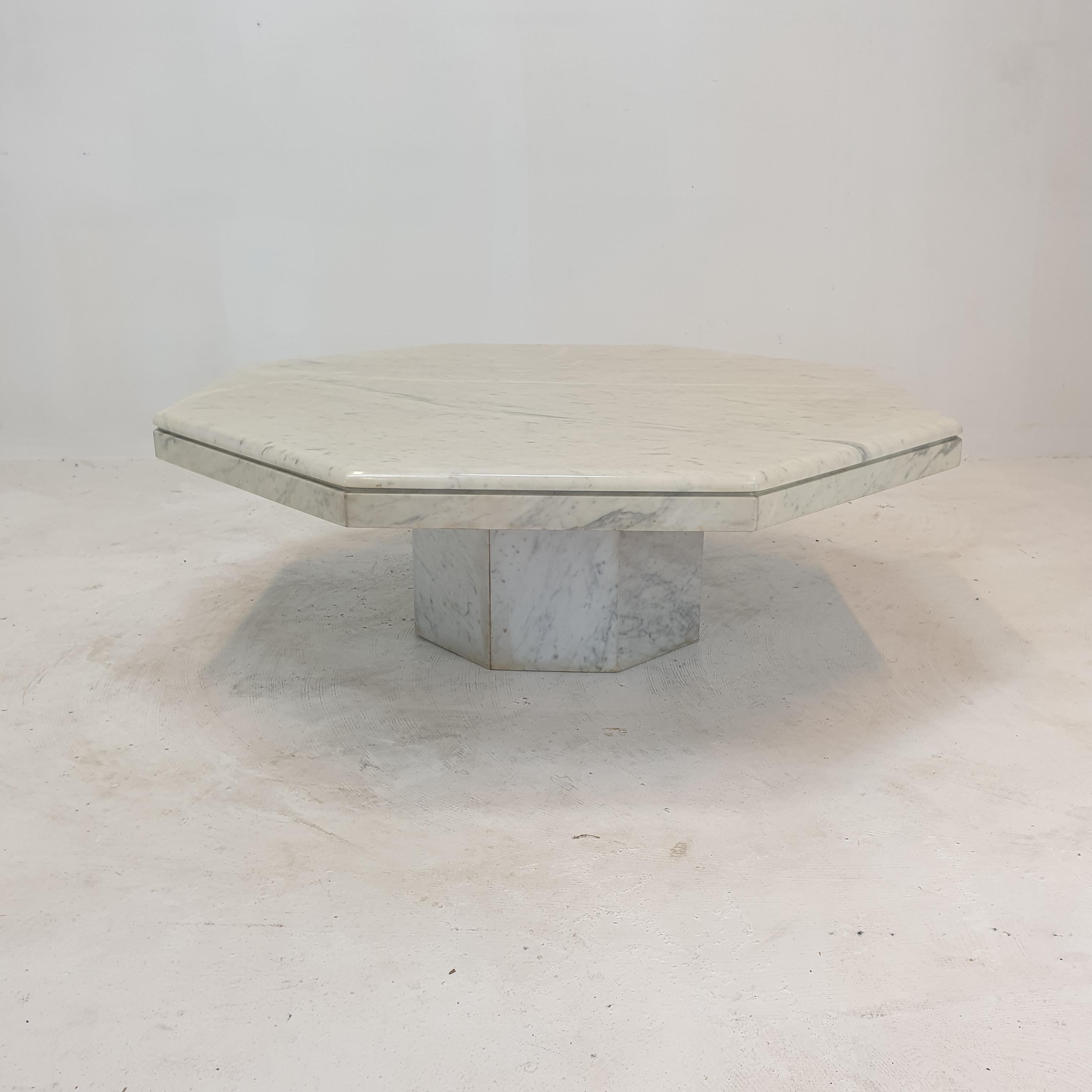 Mid-Century Modern Italian Marble Octagon Coffee Table, 1980's For Sale