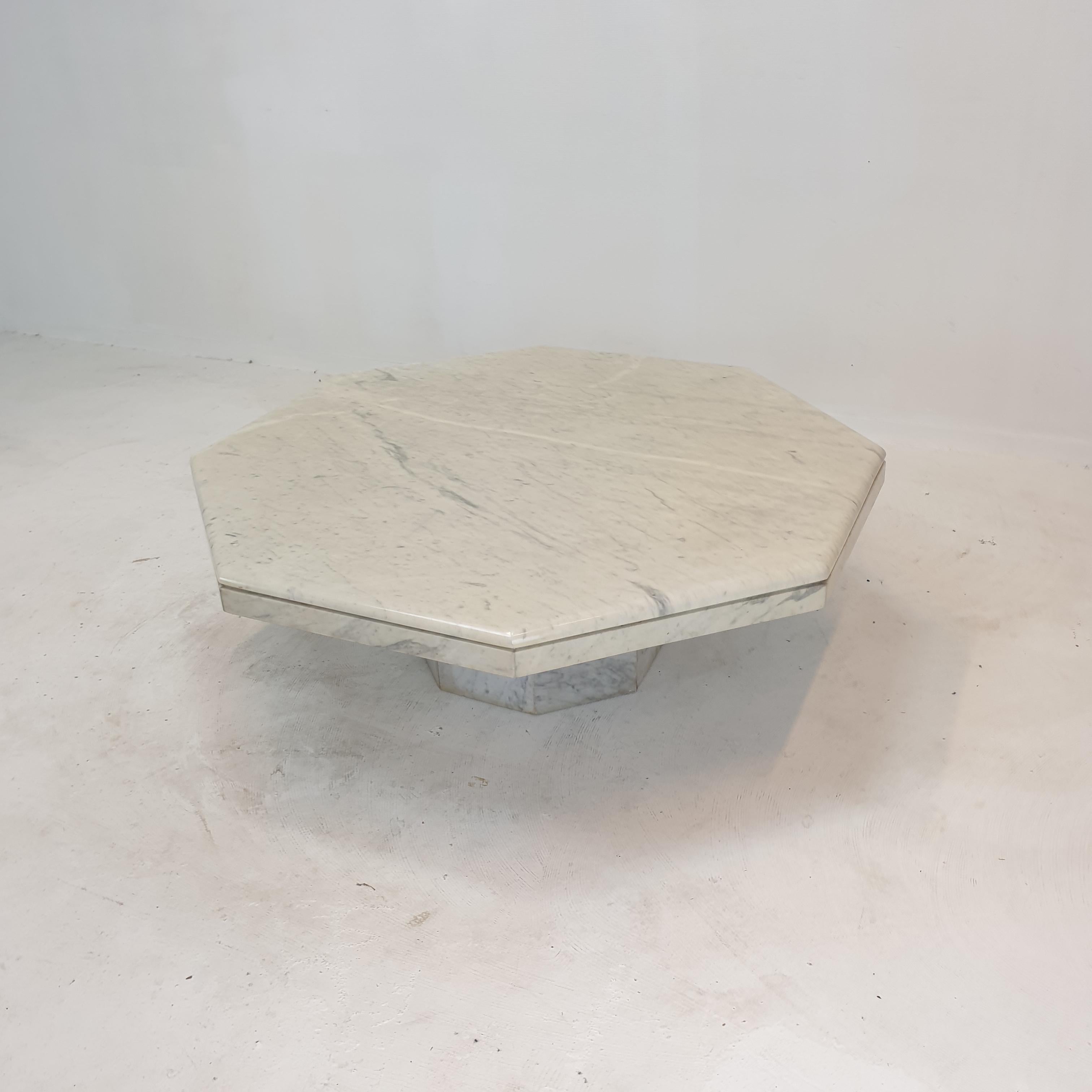 Italian Marble Octagon Coffee Table, 1980's For Sale 2