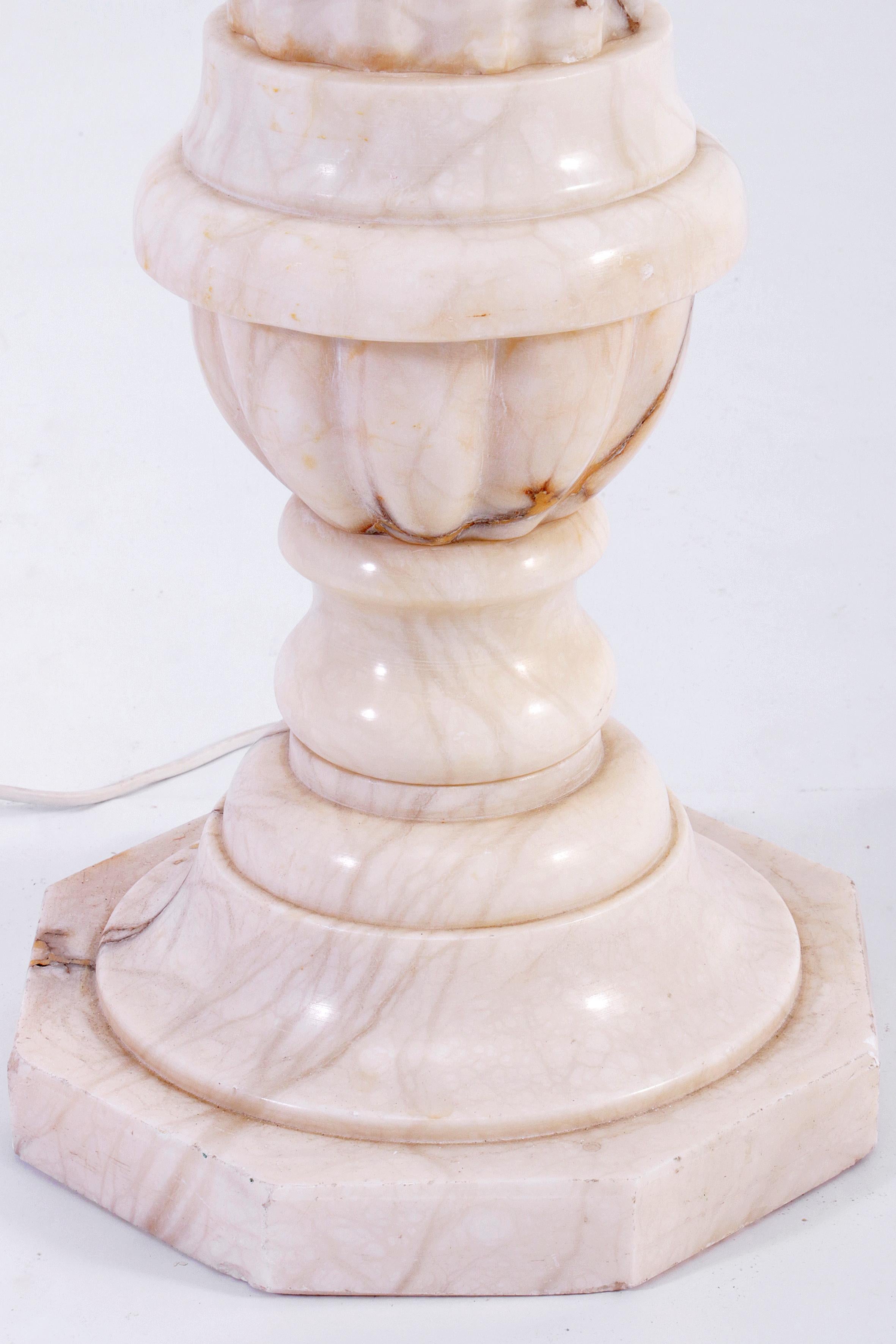 Nice Italian Marble Column with Lighting 1950s For Sale 7