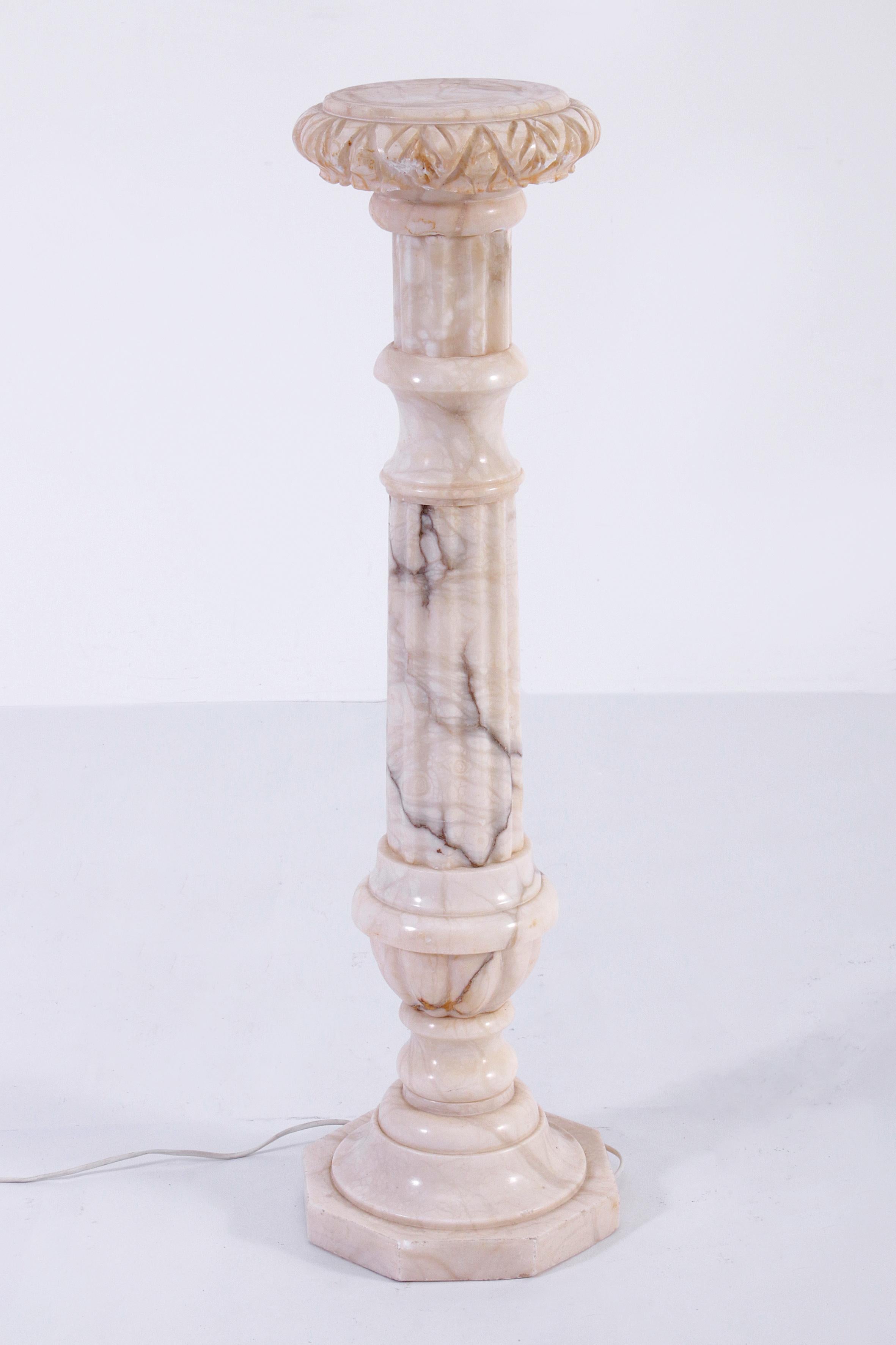 Nice Italian Marble Column with Lighting 1950s In Good Condition For Sale In Oirlo, LI