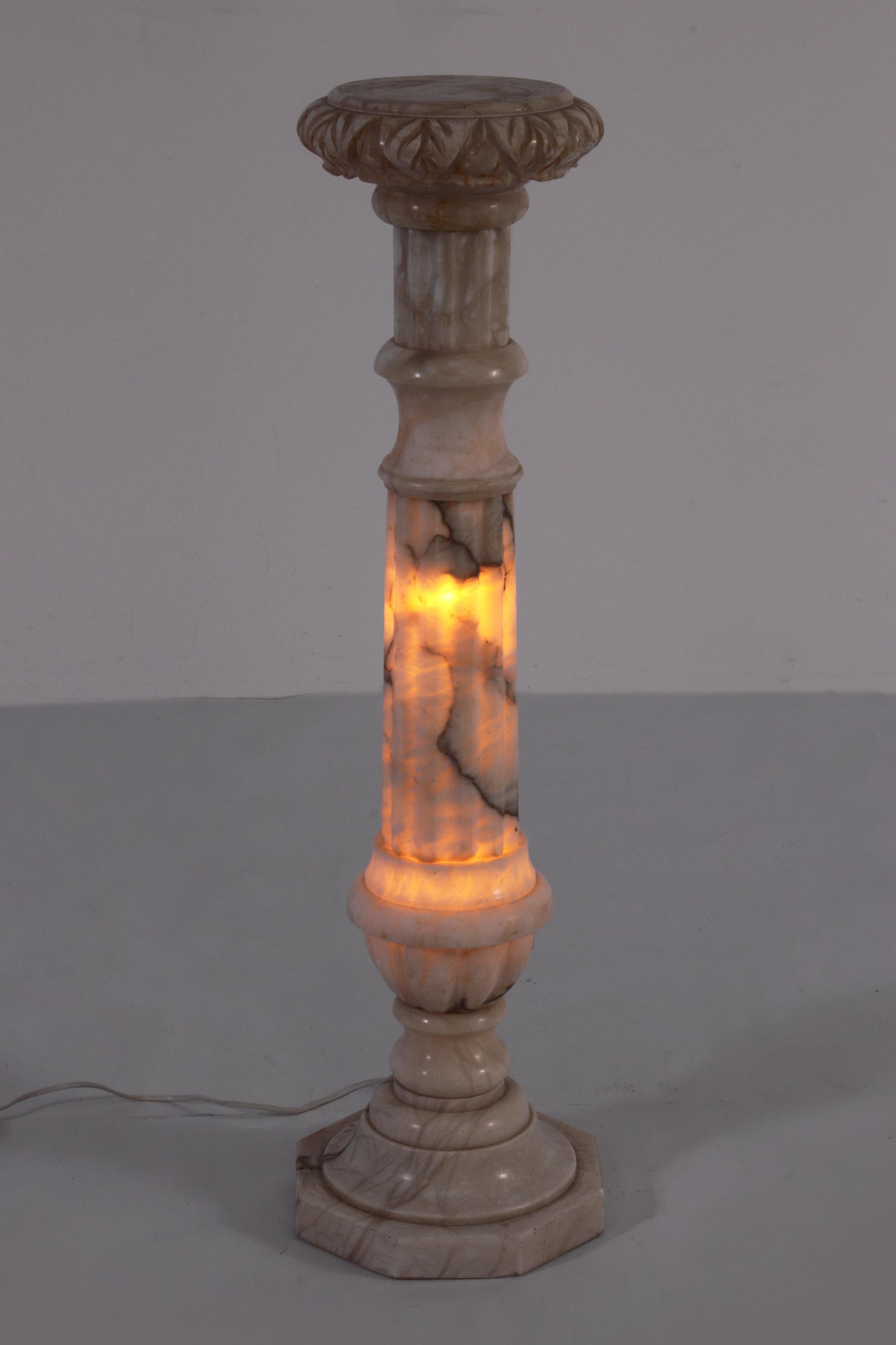 Nice Italian Marble Column with Lighting 1950s For Sale 2