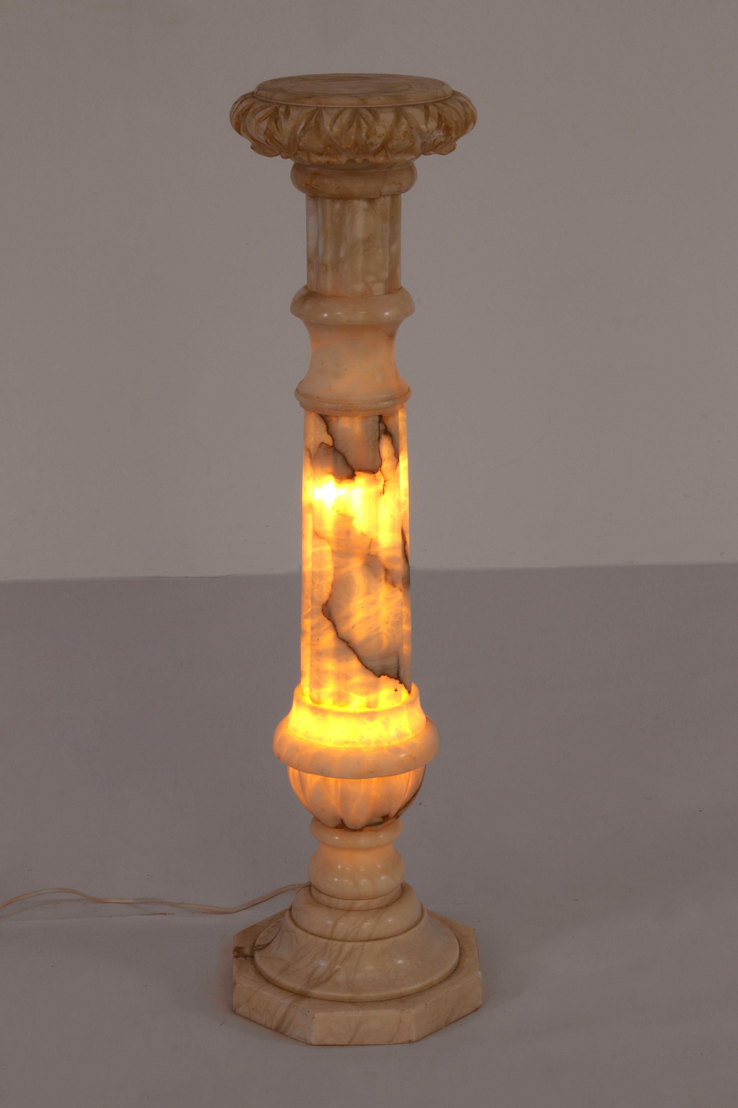 Nice Italian Marble Column with Lighting 1950s For Sale 3