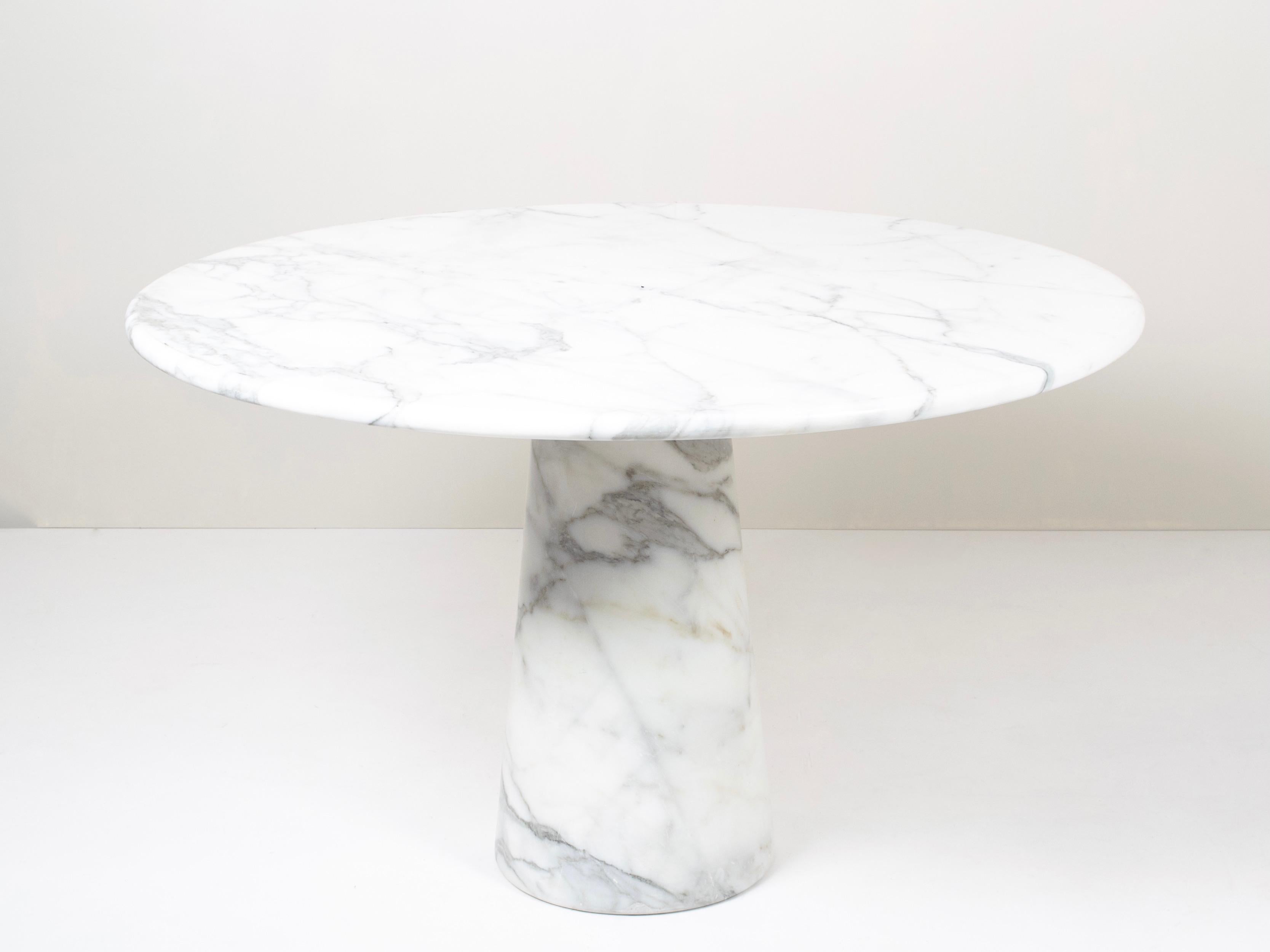Mid-Century Modern Italian Marble Round Dining Table in the Style of Angelo Mangiarotti, 1970s