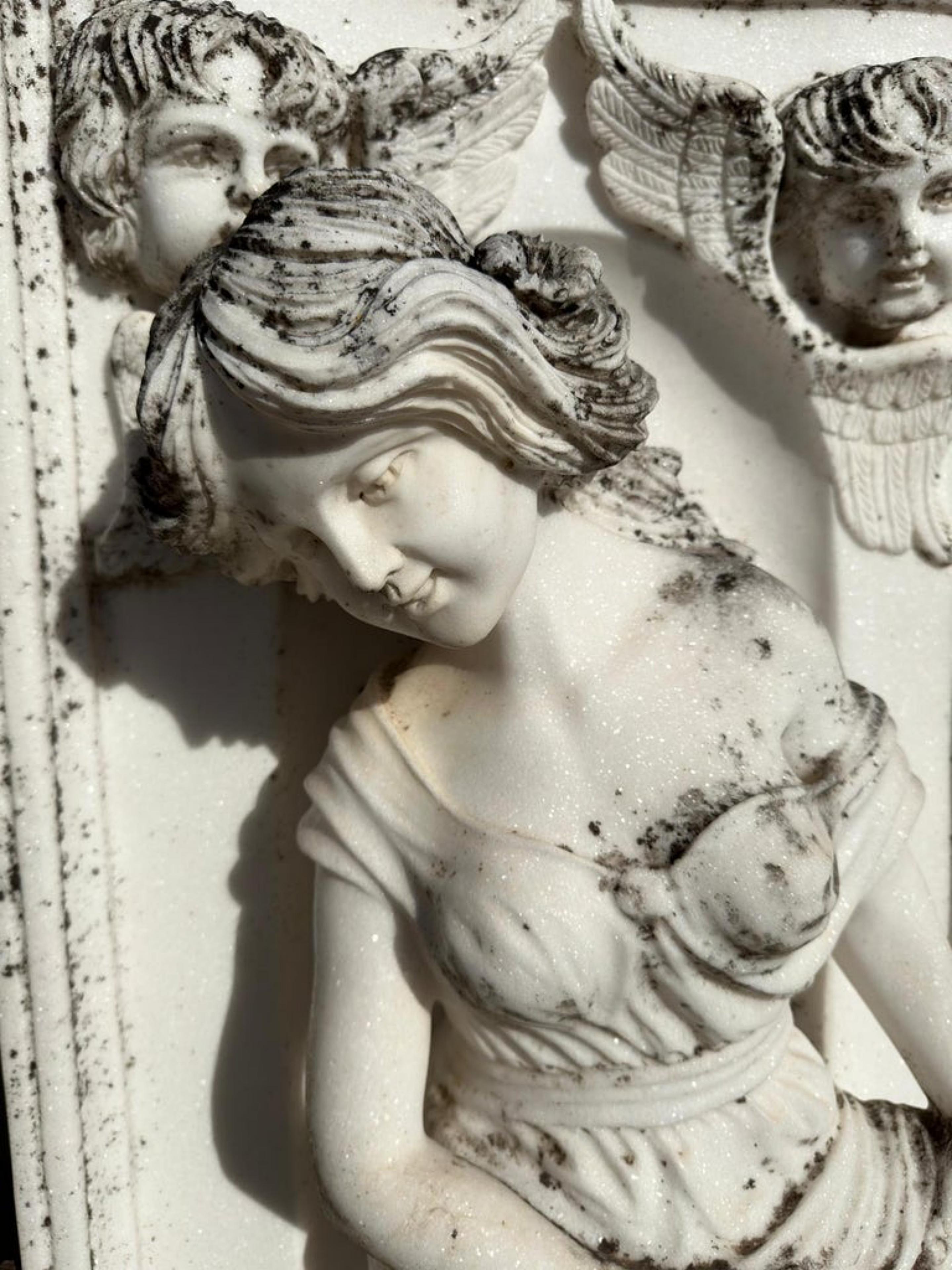 Escultura italiana de mármol de principios del siglo XX H: 180cm Tallado a mano en venta
