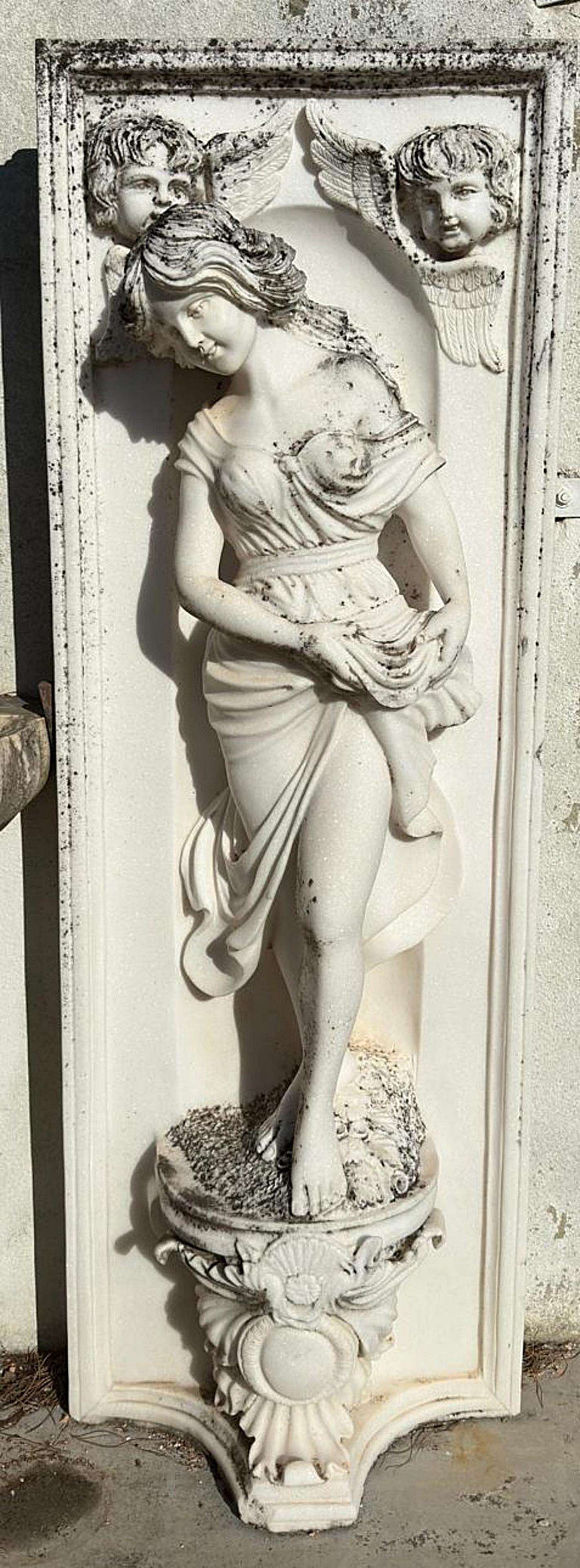 Escultura italiana de mármol de principios del siglo XX H: 180cm Mármol en venta