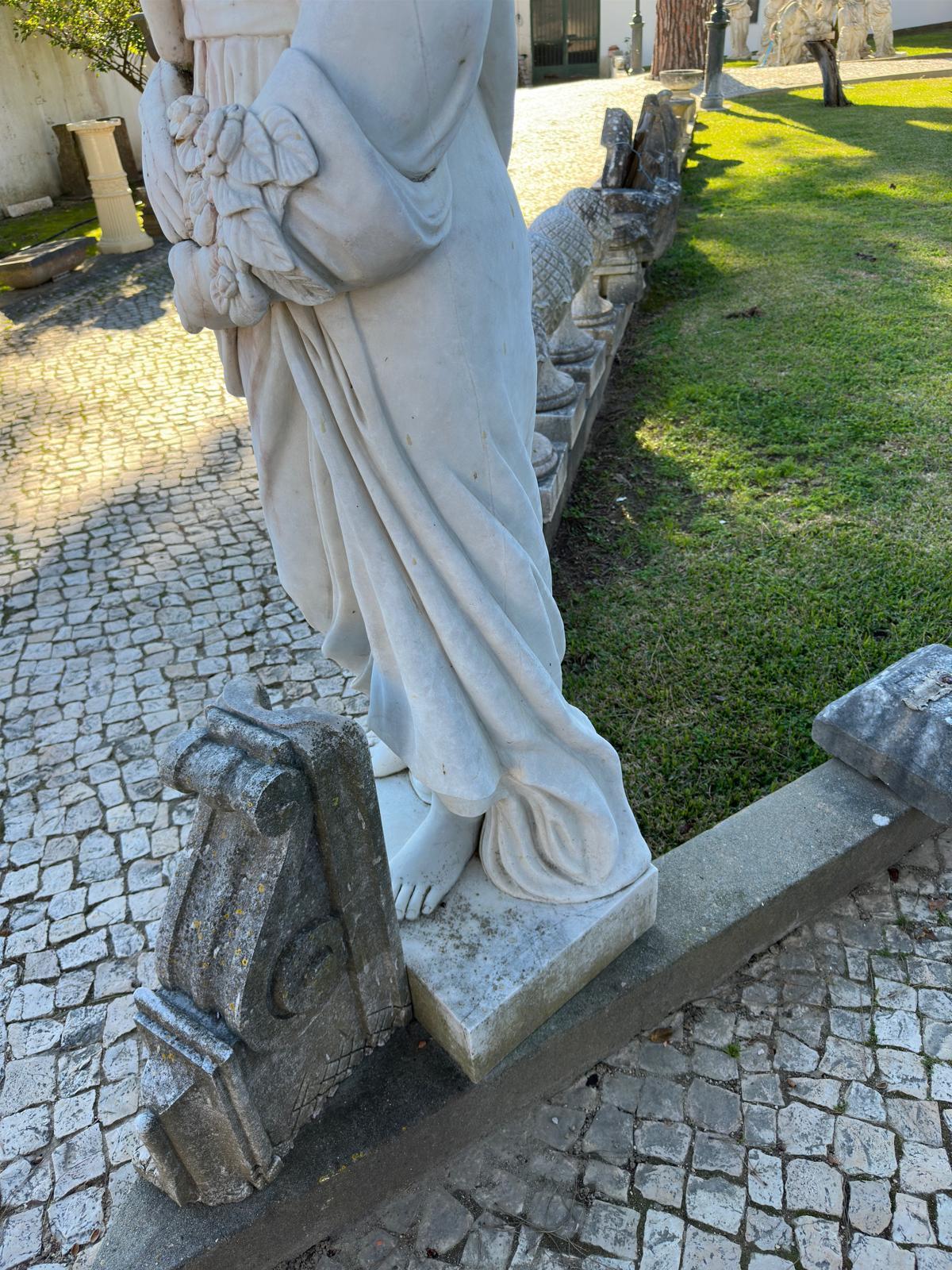 20ième siècle Sculpture italienne du début du 20ème siècle H : 200 cm en vente