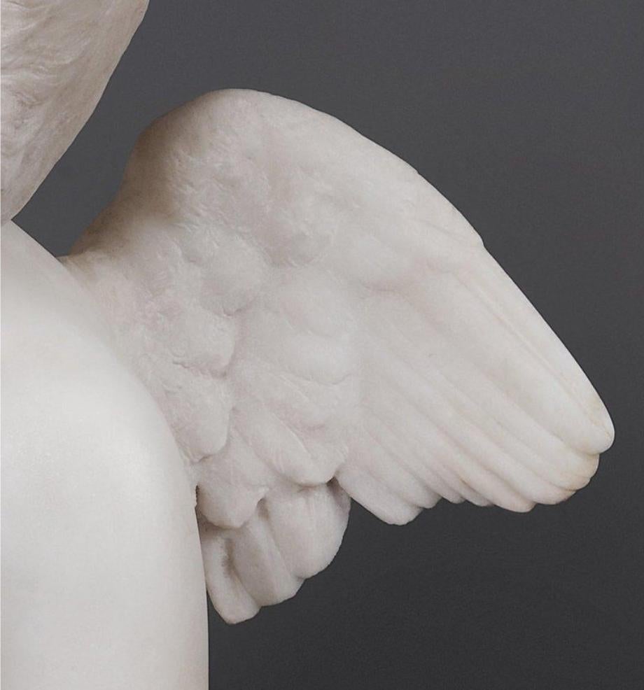 Sculpture italienne en marbre d'un chérubin forgeant l'amour par Pio Fedi en vente 4