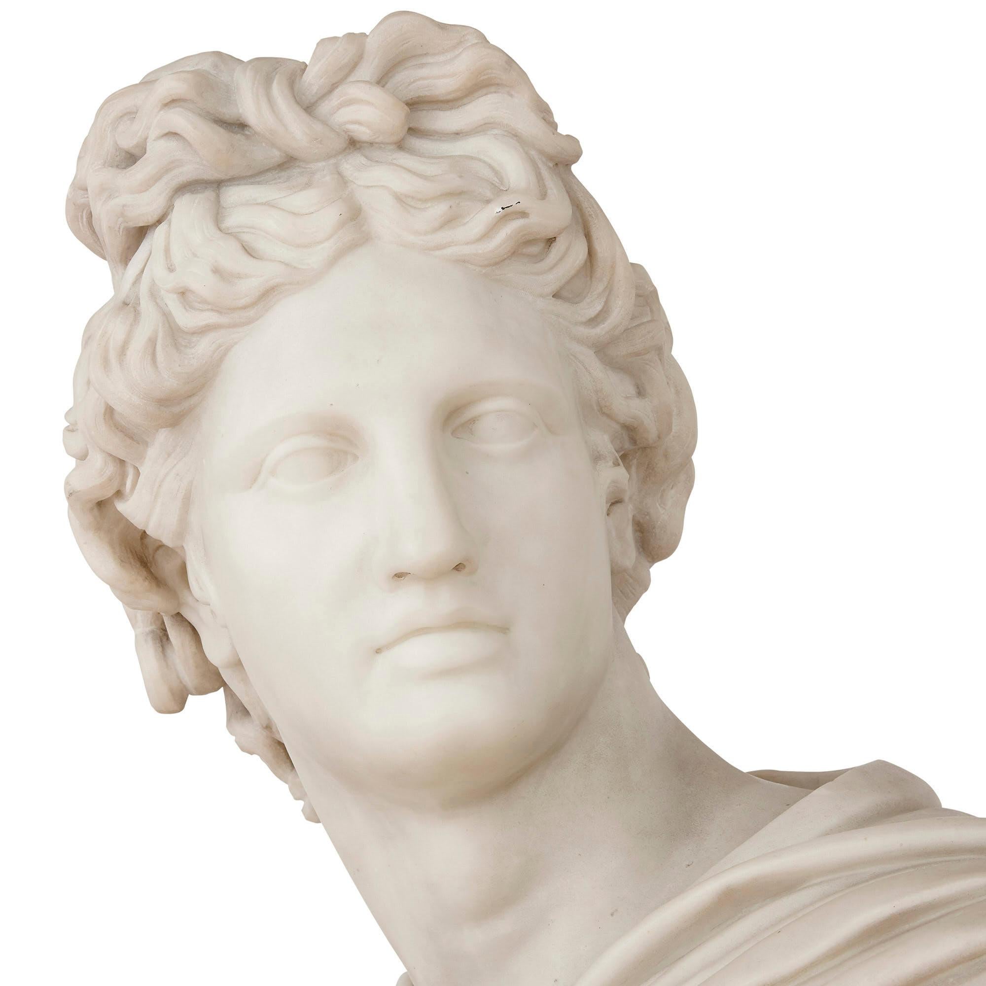 Escultura italiana de mármol de Apolo Italiano