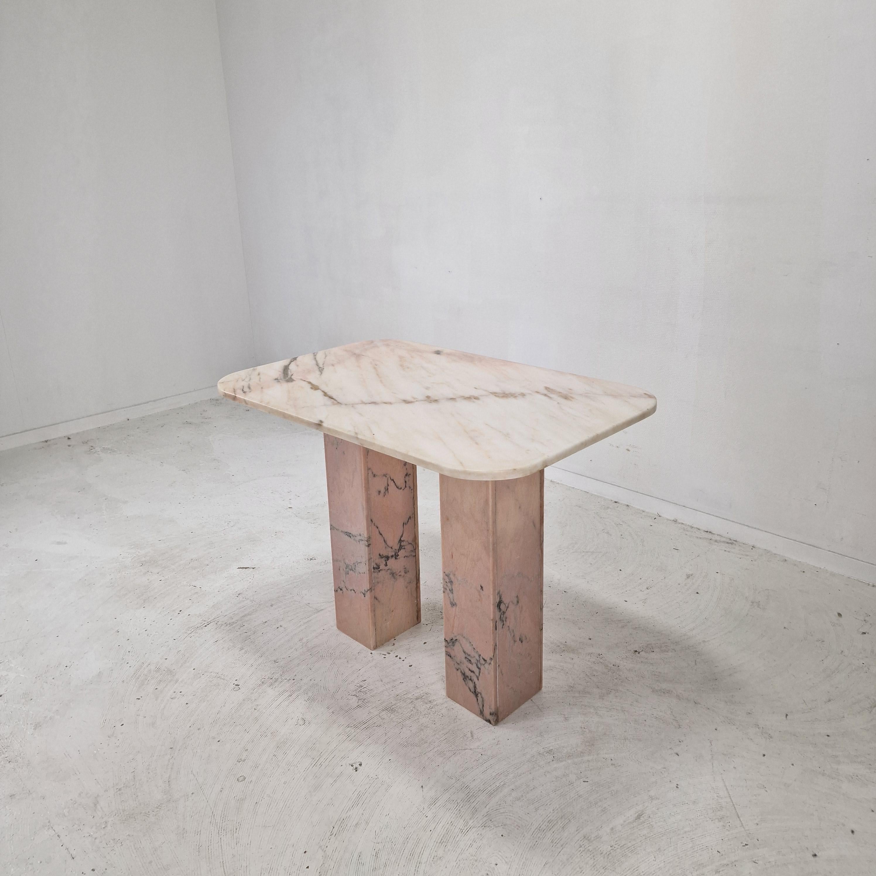 Hand-Crafted Italian Marble Side Table, 1980s For Sale