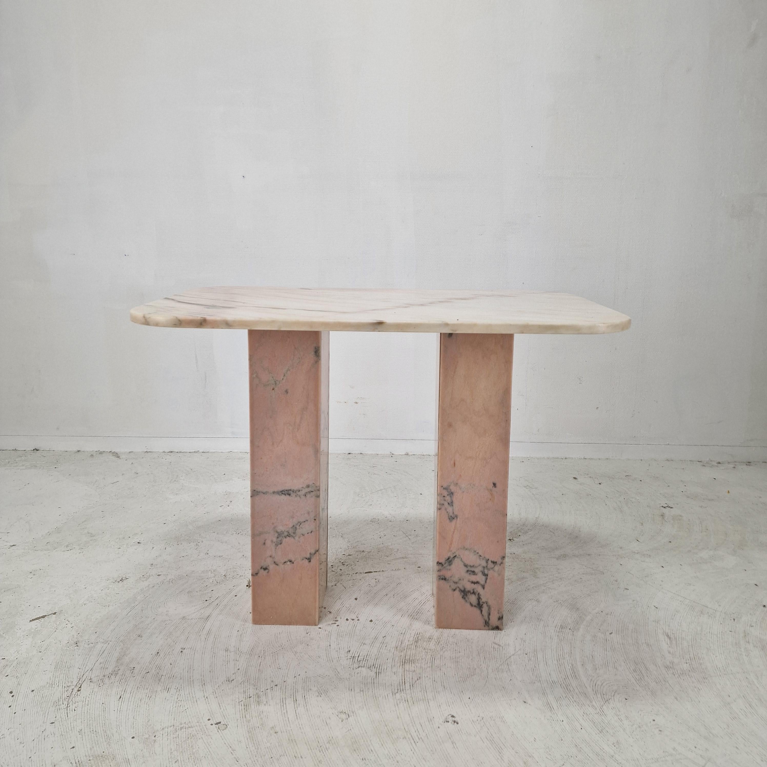 Italian Marble Side Table, 1980s For Sale 1