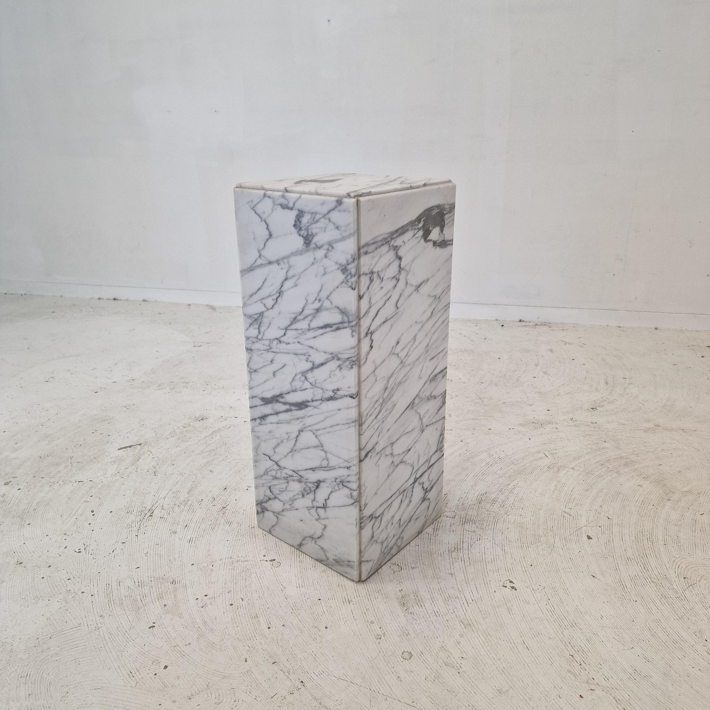 Italian Marble Side Table or Pedestal, 1970s For Sale 4