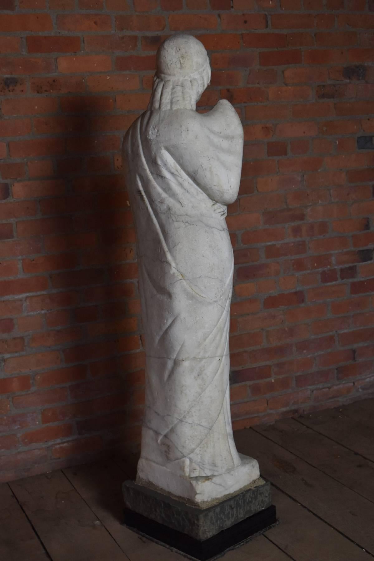 Sculpté à la main Statue italienne en marbre de Livia ou Pudicité, 19ème siècle d'après l'Antique  en vente