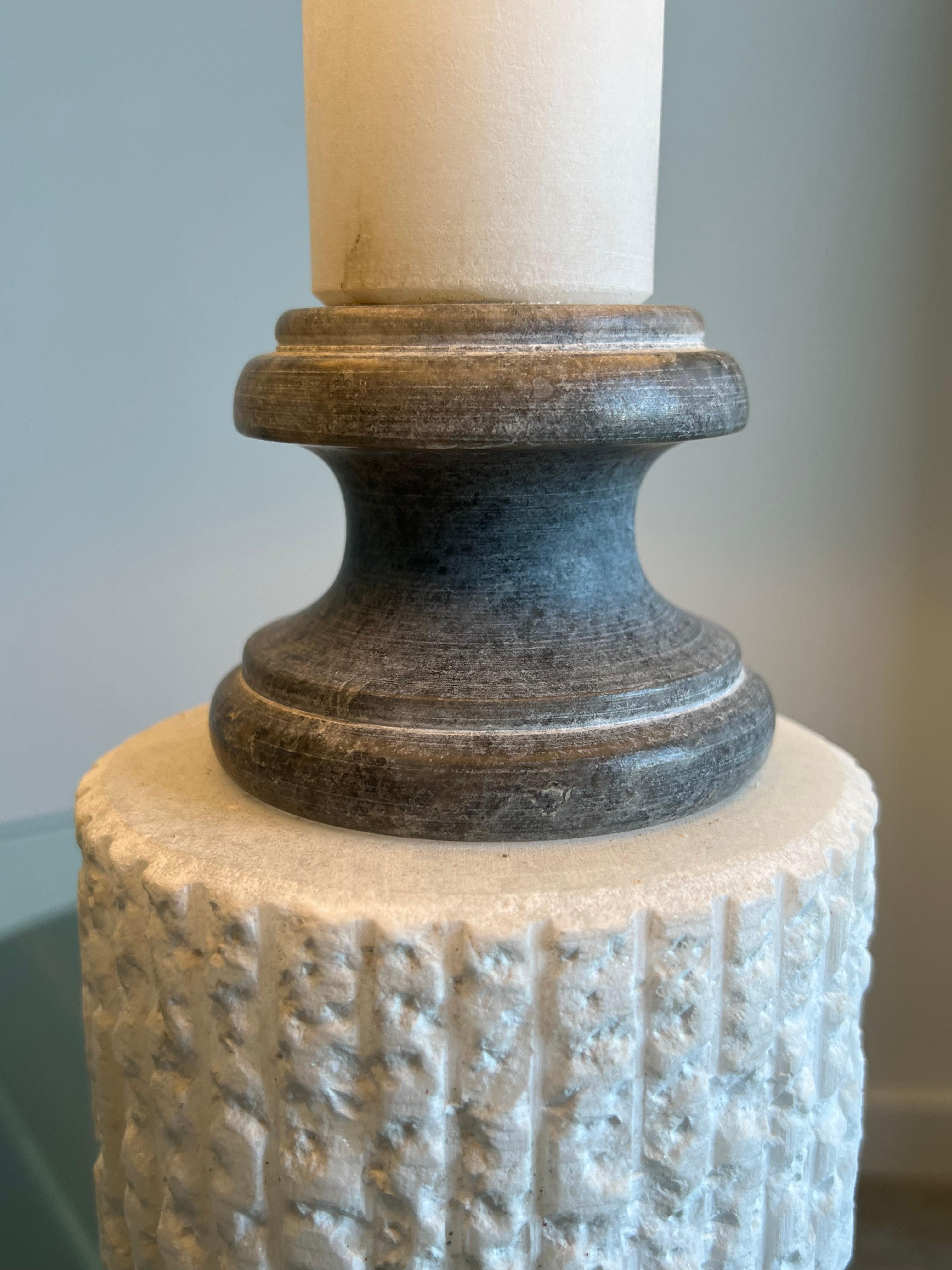 Lampe de table italienne en marbre en vente 1