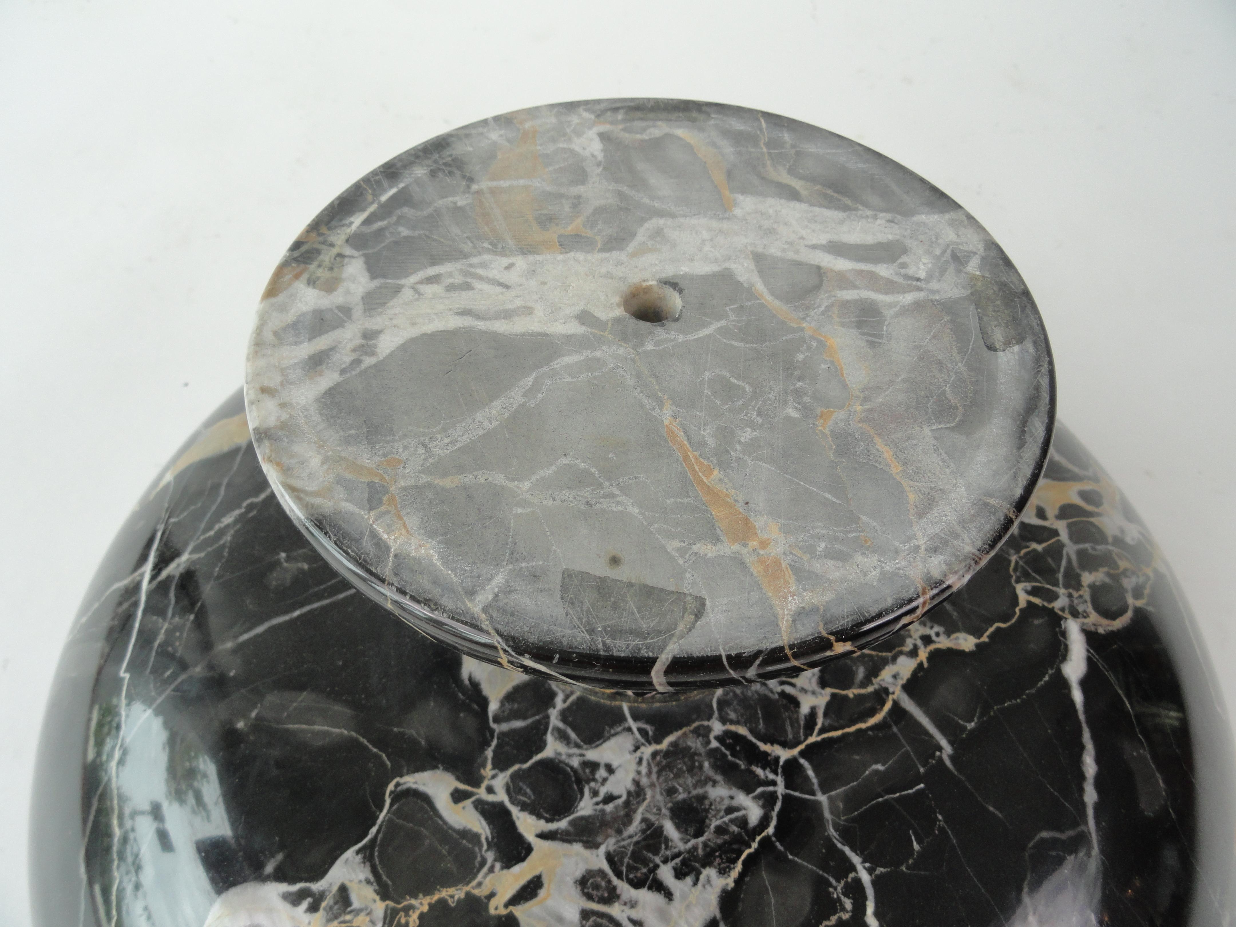 Late 20th Century Italian Marble Tassa For Sale