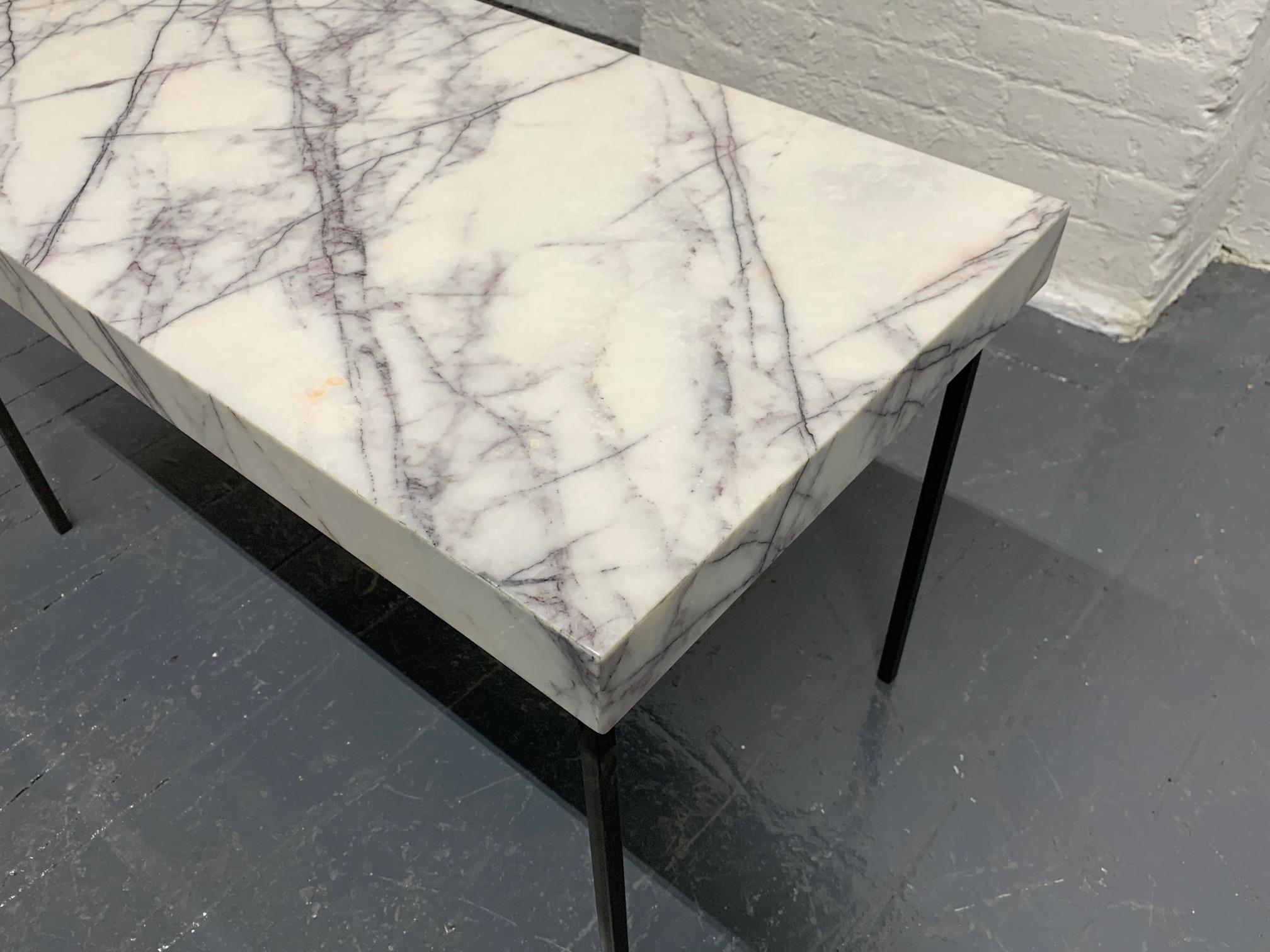 Italian Marble-Top and Iron Side Table In Good Condition For Sale In New York, NY